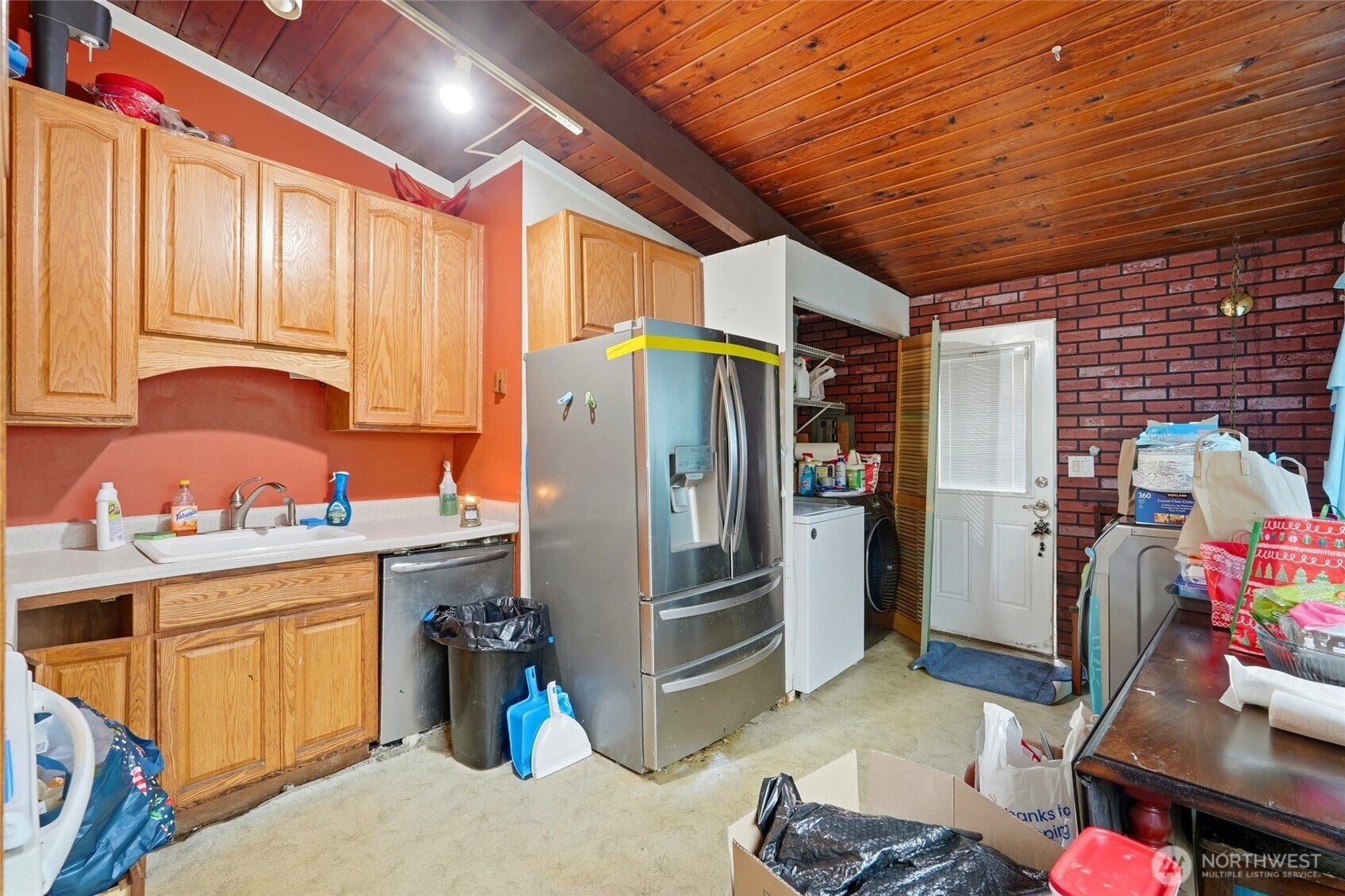 Mountlake Terrace, Washington, 98043, United States, 3 Bedrooms Bedrooms, ,1 BathroomBathrooms,Residential,For Sale,2009690