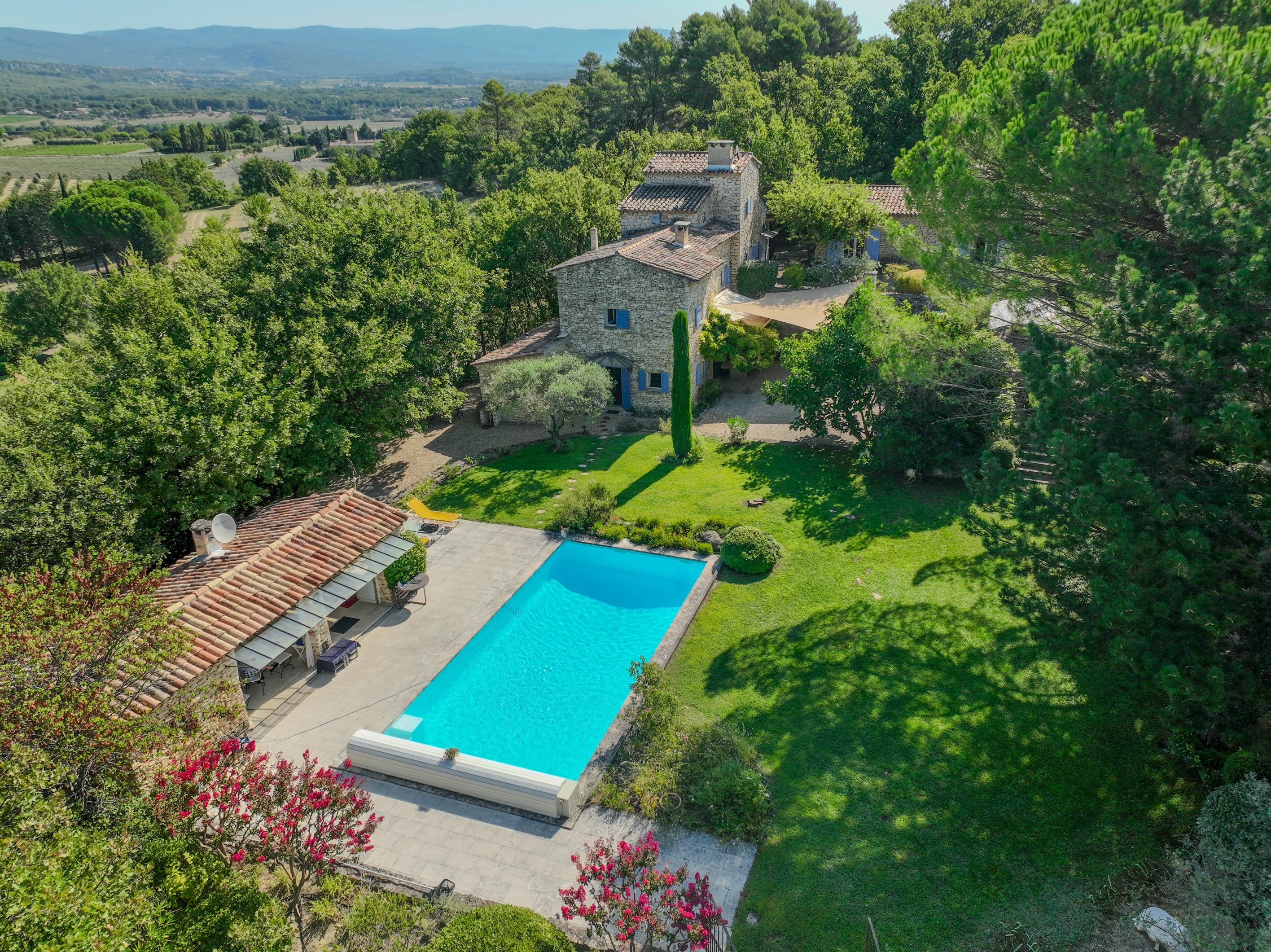  Elegant Provençal Property with Views over Gordes - 物件實景