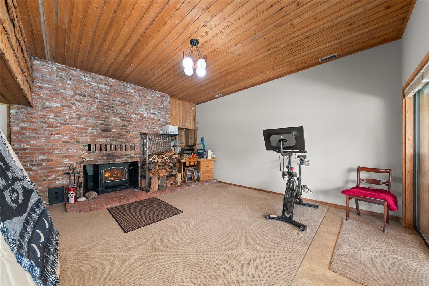 Colville, Washington, 99114, United States, 5 Bedrooms Bedrooms, ,3 BathroomsBathrooms,Residential,For Sale,2049319