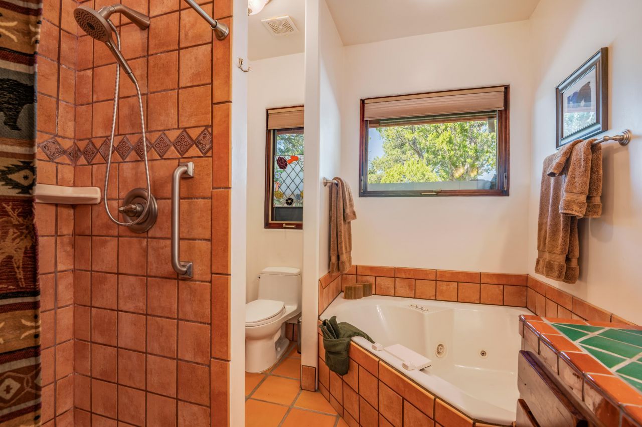 Tijeras, New Mexico, 87059, United States, 4 Bedrooms Bedrooms, ,2 BathroomsBathrooms,Residential,For Sale,1940446