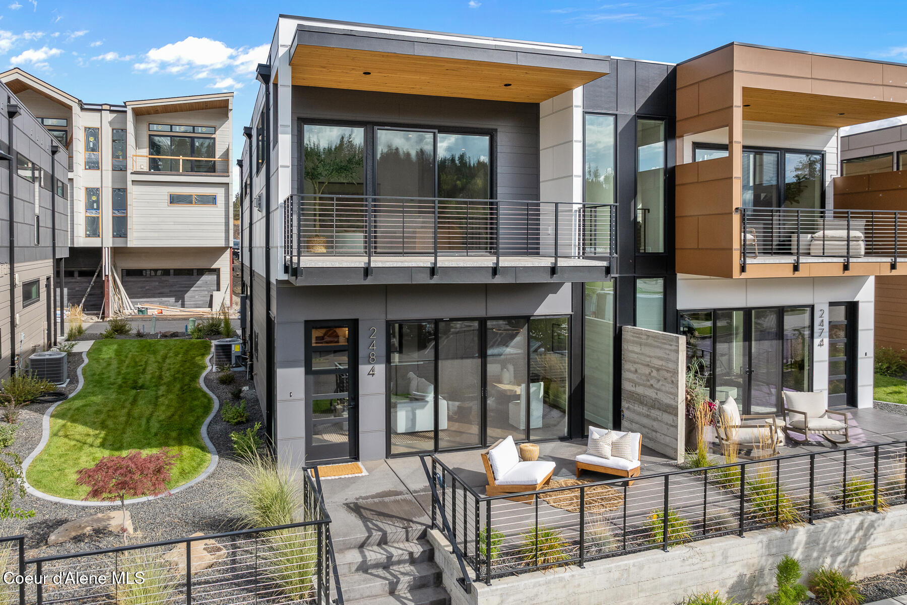 Coeur d'Alene, Idaho, 83815, United States, 2 Bedrooms Bedrooms, ,3 BathroomsBathrooms,Residential,For Sale,2006404