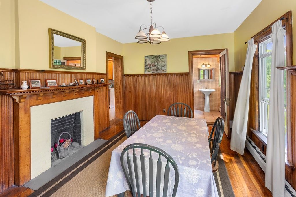 Stamford, New York, 13786, United States, 5 Bedrooms Bedrooms, ,2 BathroomsBathrooms,Residential,For Sale,1925554