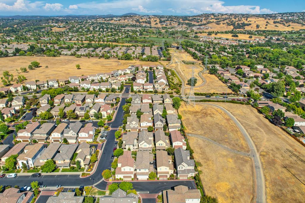 Folsom, California, 95630, United States, 2 Bedrooms Bedrooms, ,3 BathroomsBathrooms,Residential,For Sale,1917573