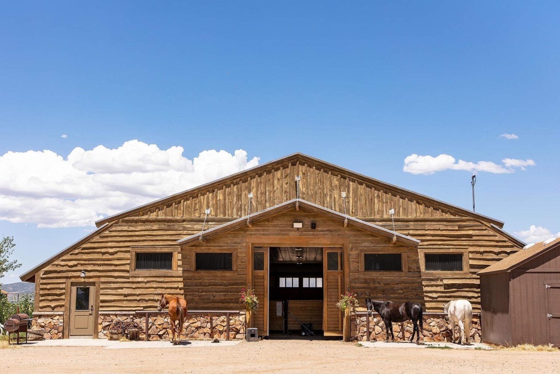  Summit Rambler At High Star Ranch With 3 Car Garage And Expansive Views - 物件實景