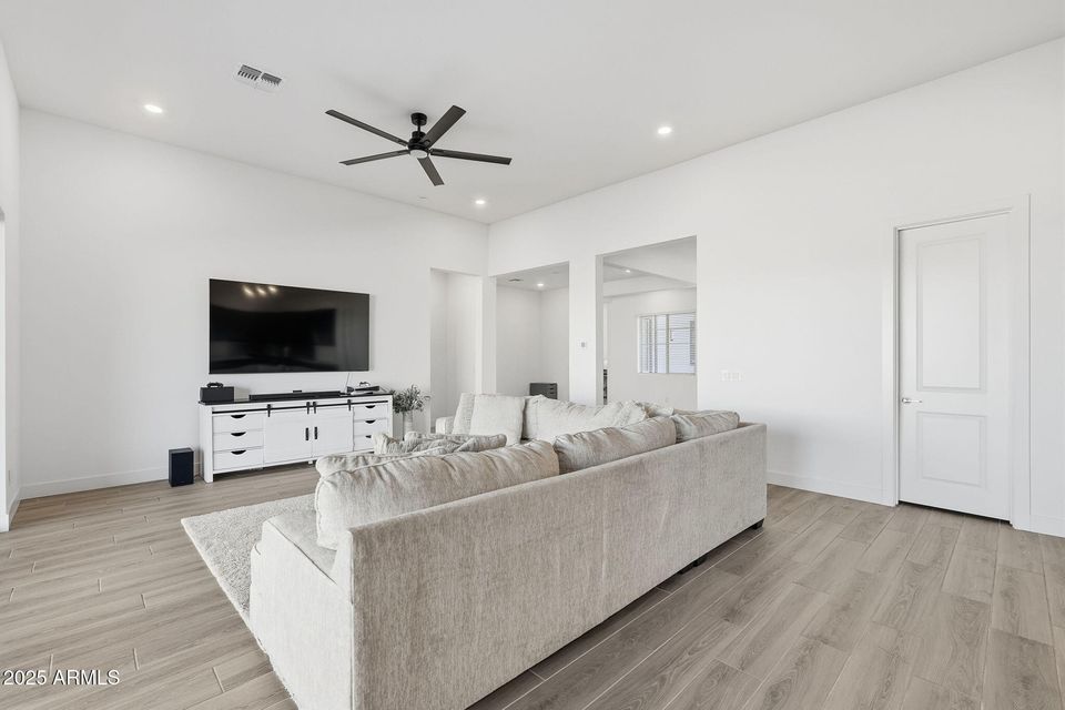 Queen Creek, Arizona, 85142, United States, 3 Bedrooms Bedrooms, ,3 BathroomsBathrooms,Residential,For Sale,2006061