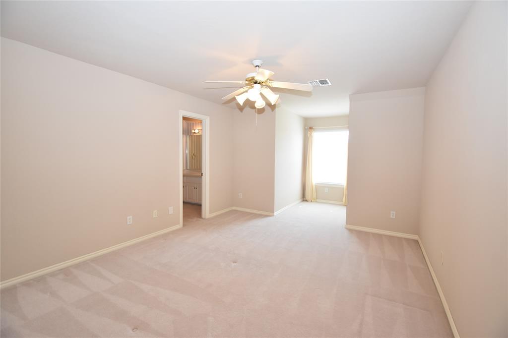 Oklahoma City, Oklahoma, 73142, United States, 5 Bedrooms Bedrooms, ,4 BathroomsBathrooms,Residential,For Sale,1935370