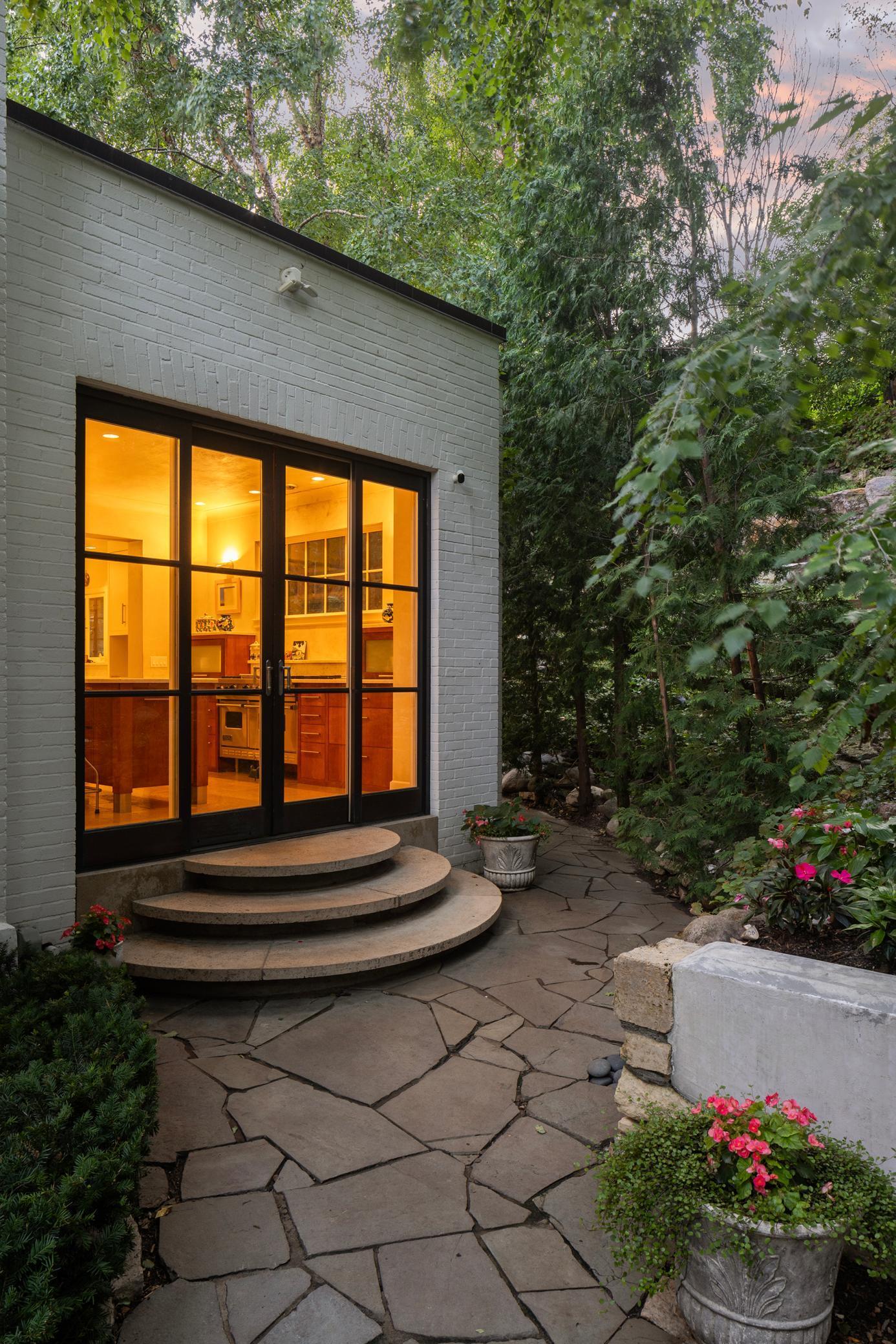Minneapolis, Minnesota, 55416, United States, 4 Bedrooms Bedrooms, ,4 BathroomsBathrooms,Residential,For Sale,1901324