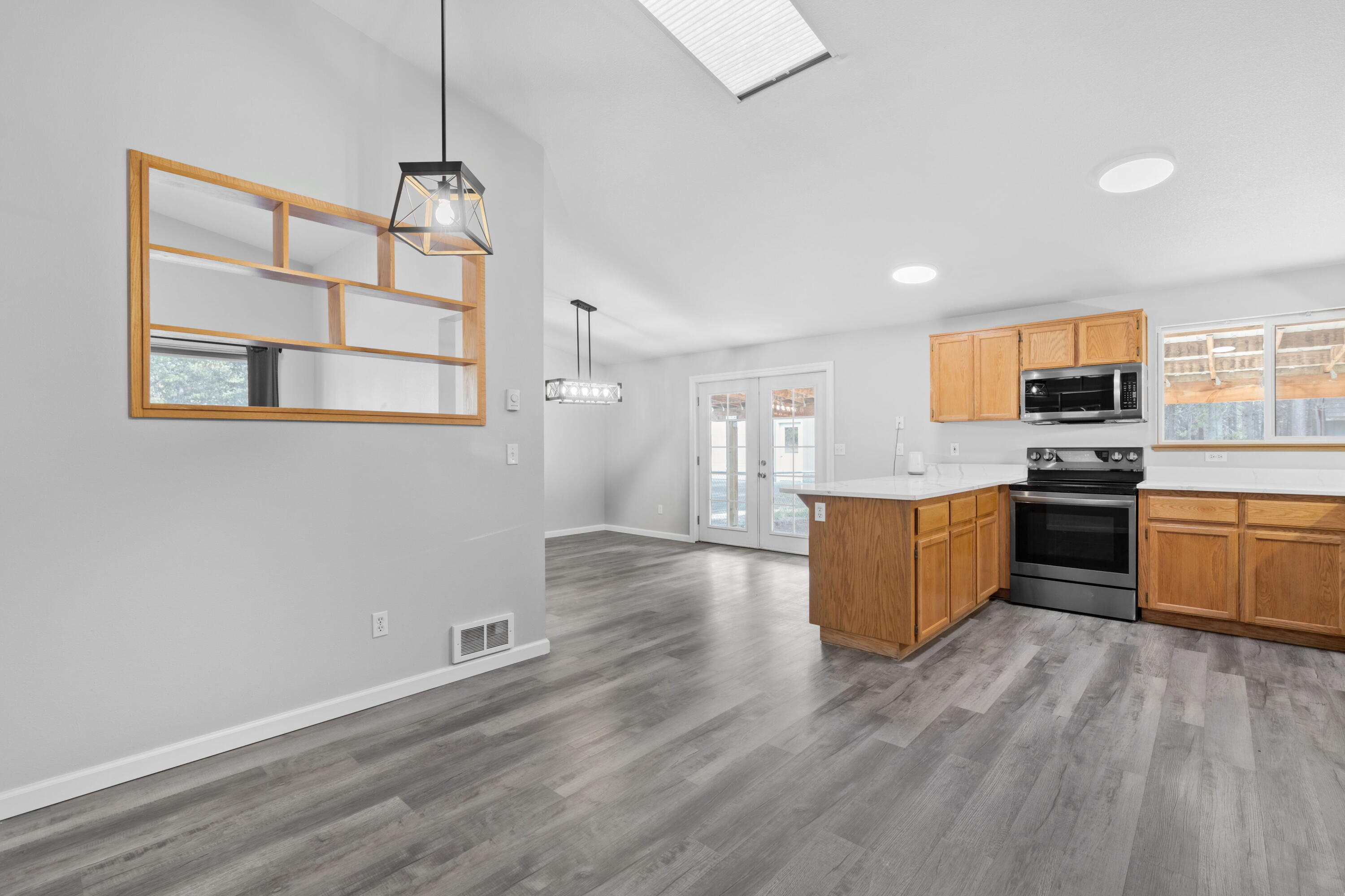 La Pine, Oregon, 97739, United States, 3 Bedrooms Bedrooms, ,2 BathroomsBathrooms,Residential,For Sale,1991520