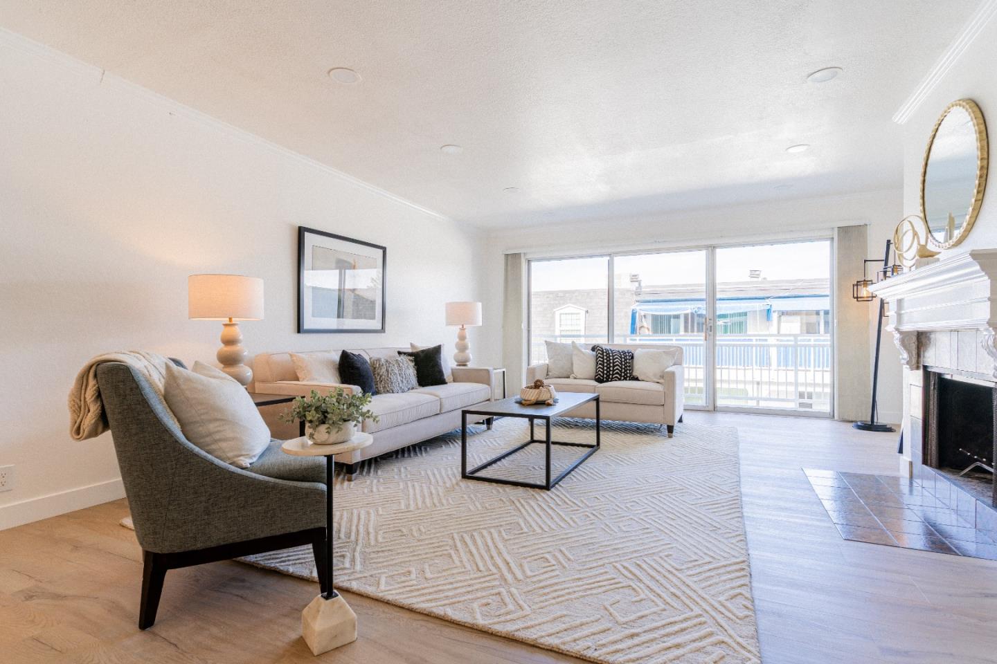 Mountain View, California, 94040, United States, 2 Bedrooms Bedrooms, ,2 BathroomsBathrooms,Residential,For Sale,1988122