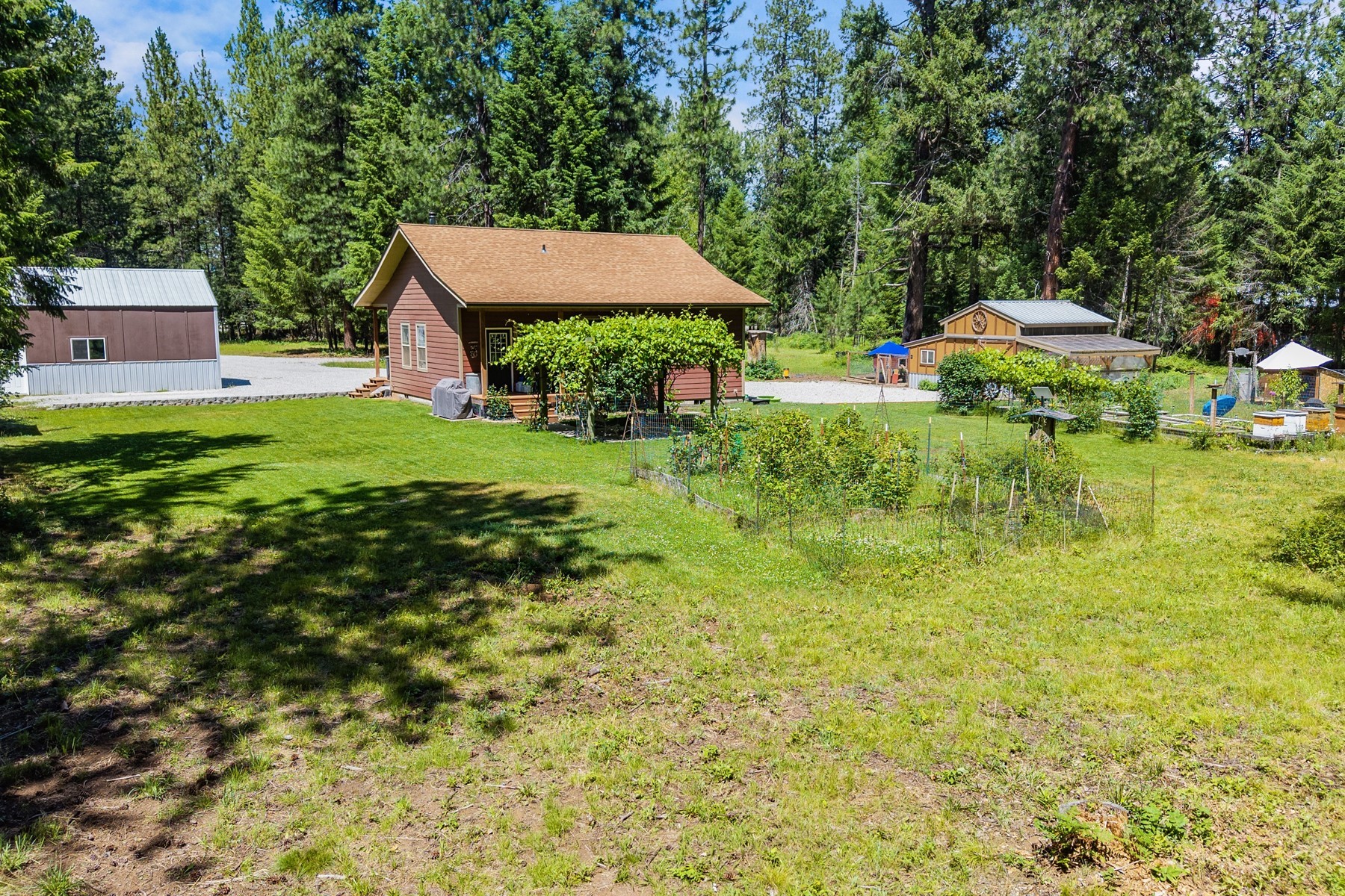 Charming Country Home on 10 Acres - 物件實景