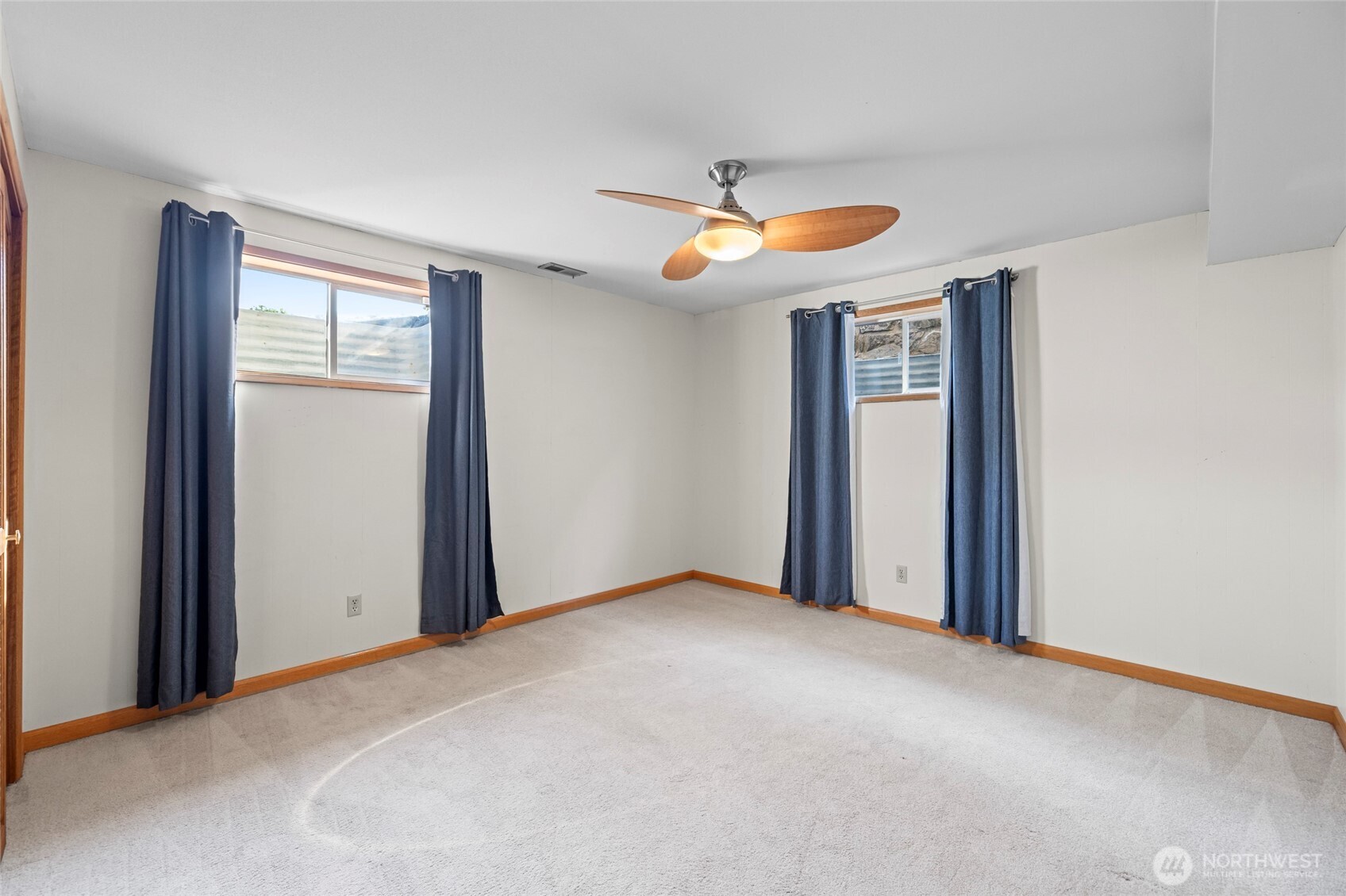 Anacortes, Washington, 98221, United States, 4 Bedrooms Bedrooms, ,2 BathroomsBathrooms,Residential,For Sale,1987437