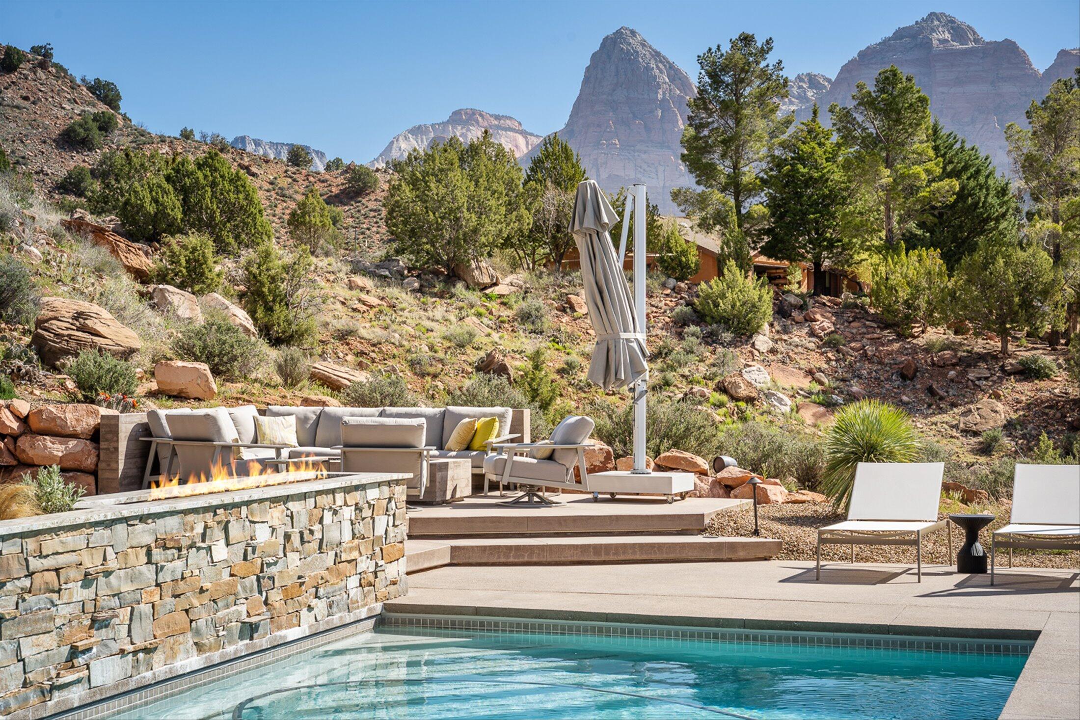 Springdale, Utah, 84767, United States, 4 Bedrooms Bedrooms, ,Residential,For Sale,1991496