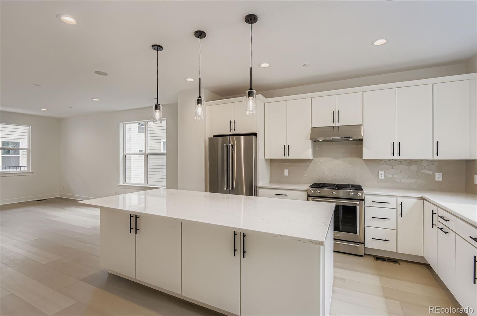 Englewood, Colorado, 80112, United States, 3 Bedrooms Bedrooms, ,4 BathroomsBathrooms,Residential,For Sale,1912671