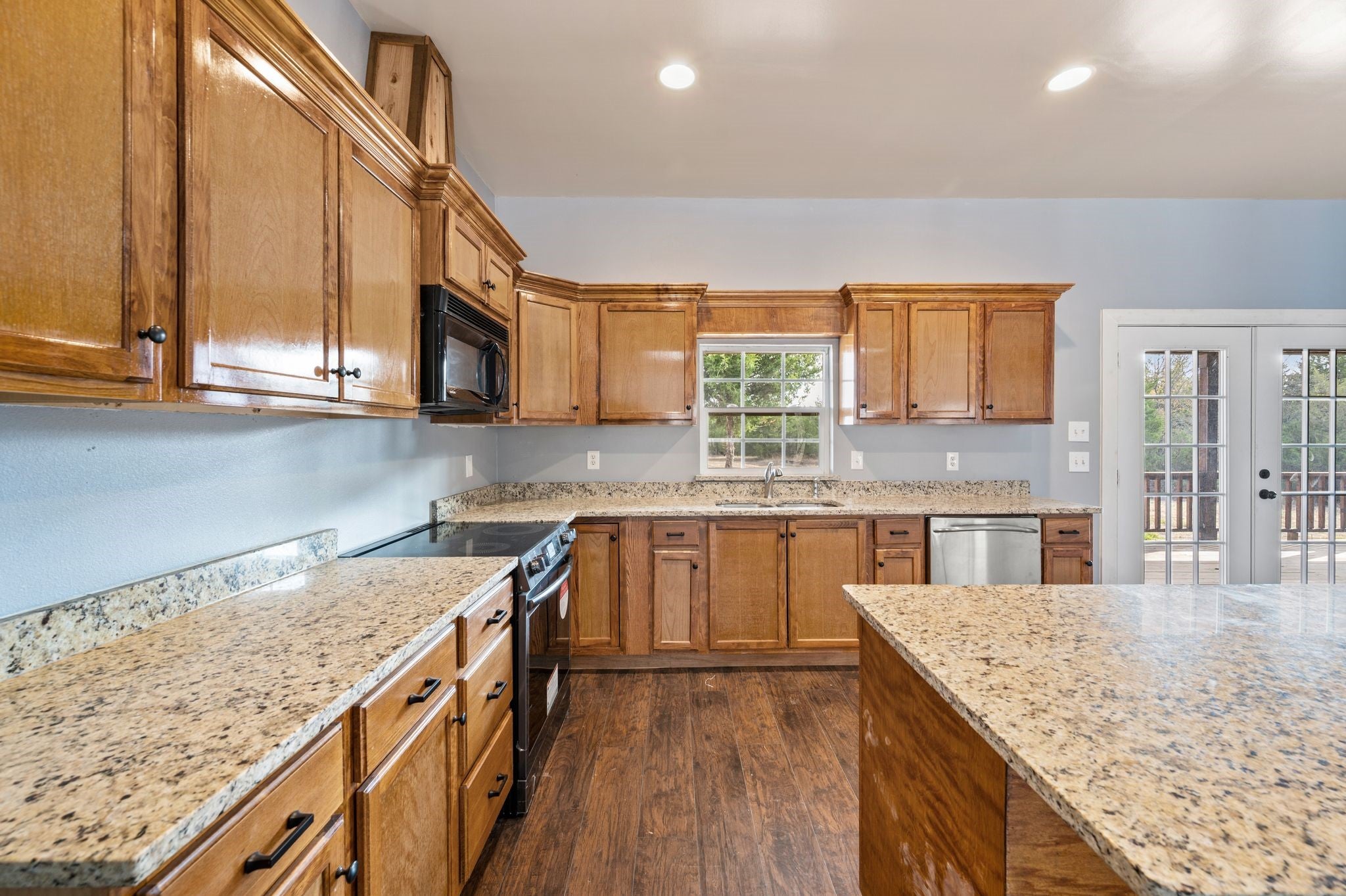 Farmersville, Texas, 75442, United States, 3 Bedrooms Bedrooms, ,2 BathroomsBathrooms,Residential,For Sale,1995432