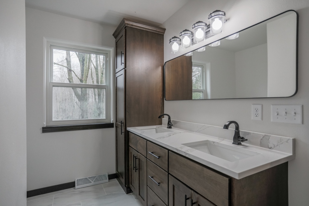 Wausau, Wisconsin, 54403, United States, 6 Bedrooms Bedrooms, ,4 BathroomsBathrooms,Residential,For Sale,1819145