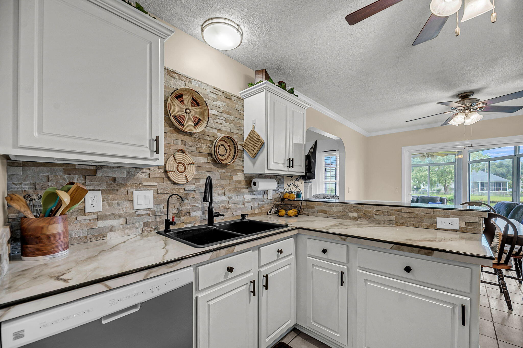 Charleston, South Carolina, 29412, United States, 4 Bedrooms Bedrooms, ,2 BathroomsBathrooms,Residential,For Sale,1985691