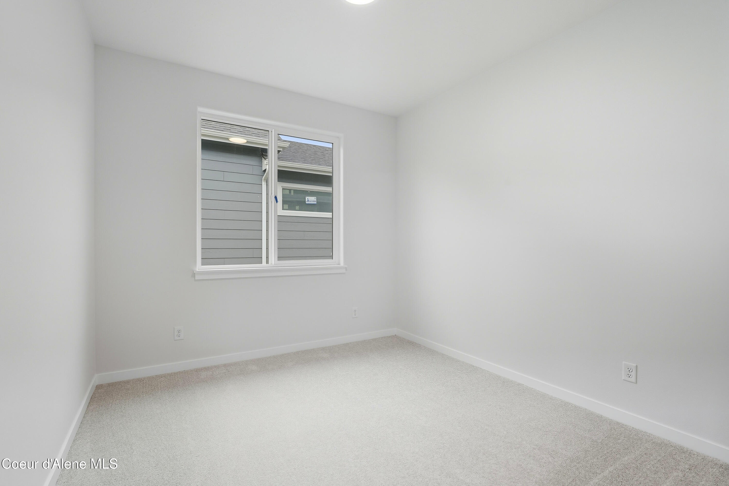 Coeur D'alene, Idaho, 83815, United States, 3 Bedrooms Bedrooms, ,Residential,For Sale,1957513