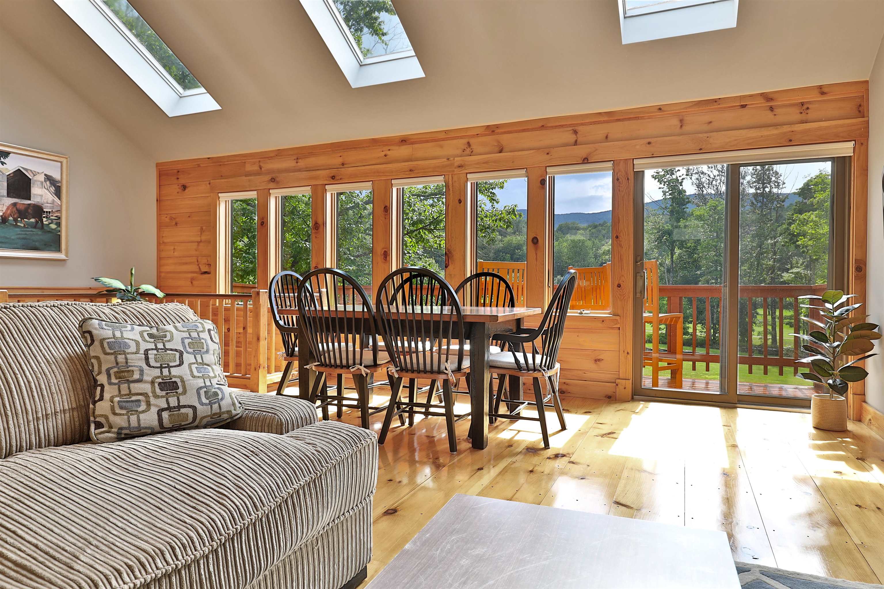  426 Roaring Brook Road - 物件實景