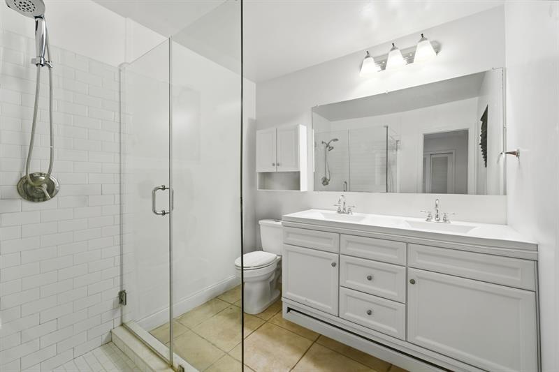 Oakland Park, Florida, 33309, United States, 4 Bedrooms Bedrooms, ,3 BathroomsBathrooms,Residential,For Sale,2003196