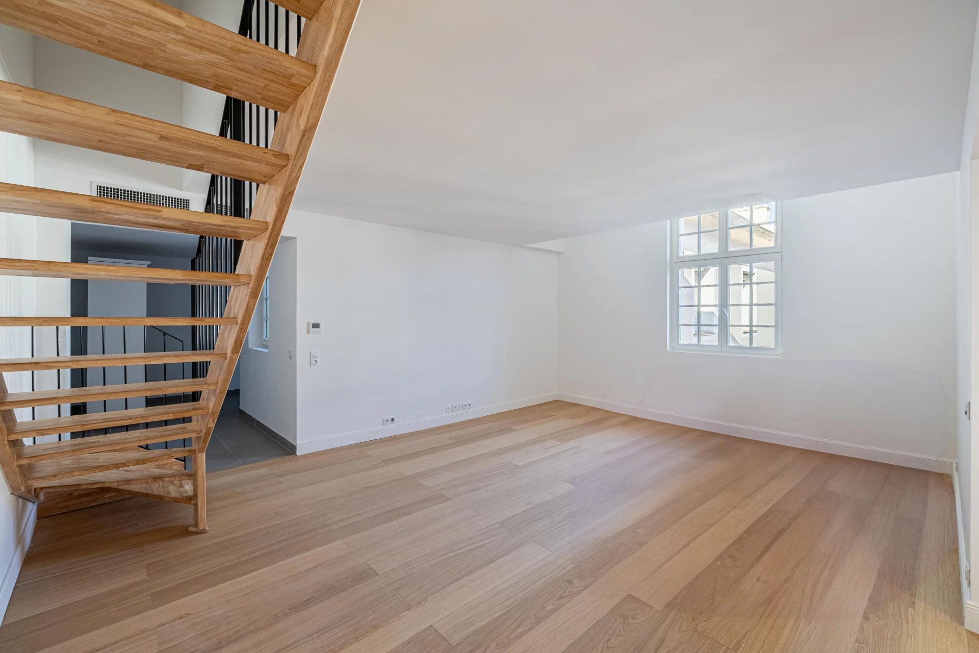 Antibes, Provence-Alpes-Côte d’Azur, 06600, FR, 3 Bedrooms Bedrooms, ,3 BathroomsBathrooms,Residential,For Sale,1759694