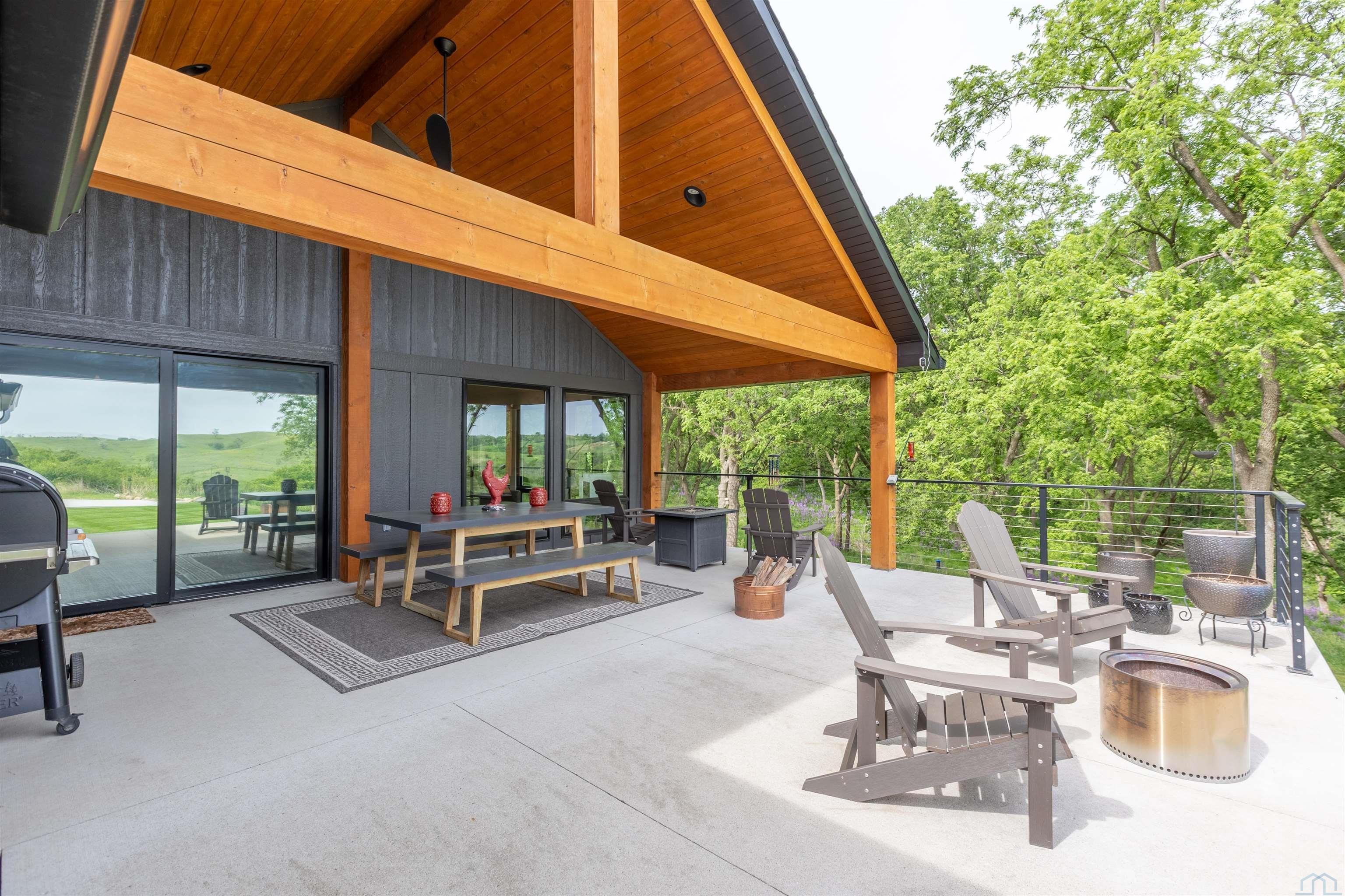 Sioux City, Iowa, 51108, United States, 4 Bedrooms Bedrooms, ,3 BathroomsBathrooms,Residential,For Sale,2048927