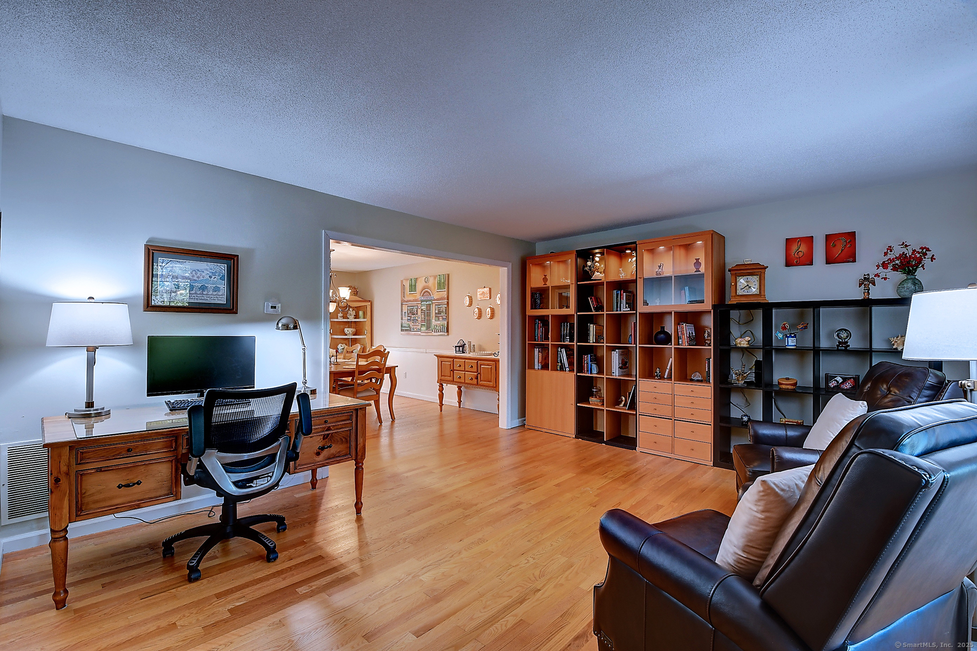 Cheshire, Connecticut, 06410, United States, 3 Bedrooms Bedrooms, ,3 BathroomsBathrooms,Residential,For Sale,1987474