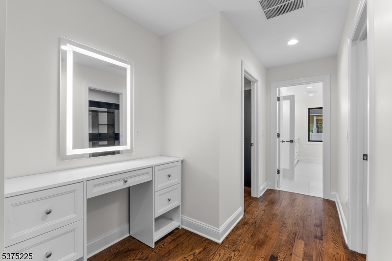 Parsippany-Troy Hills Twp., New Jersey, 07005, United States, 5 Bedrooms Bedrooms, ,4 BathroomsBathrooms,Residential,For Sale,1906910