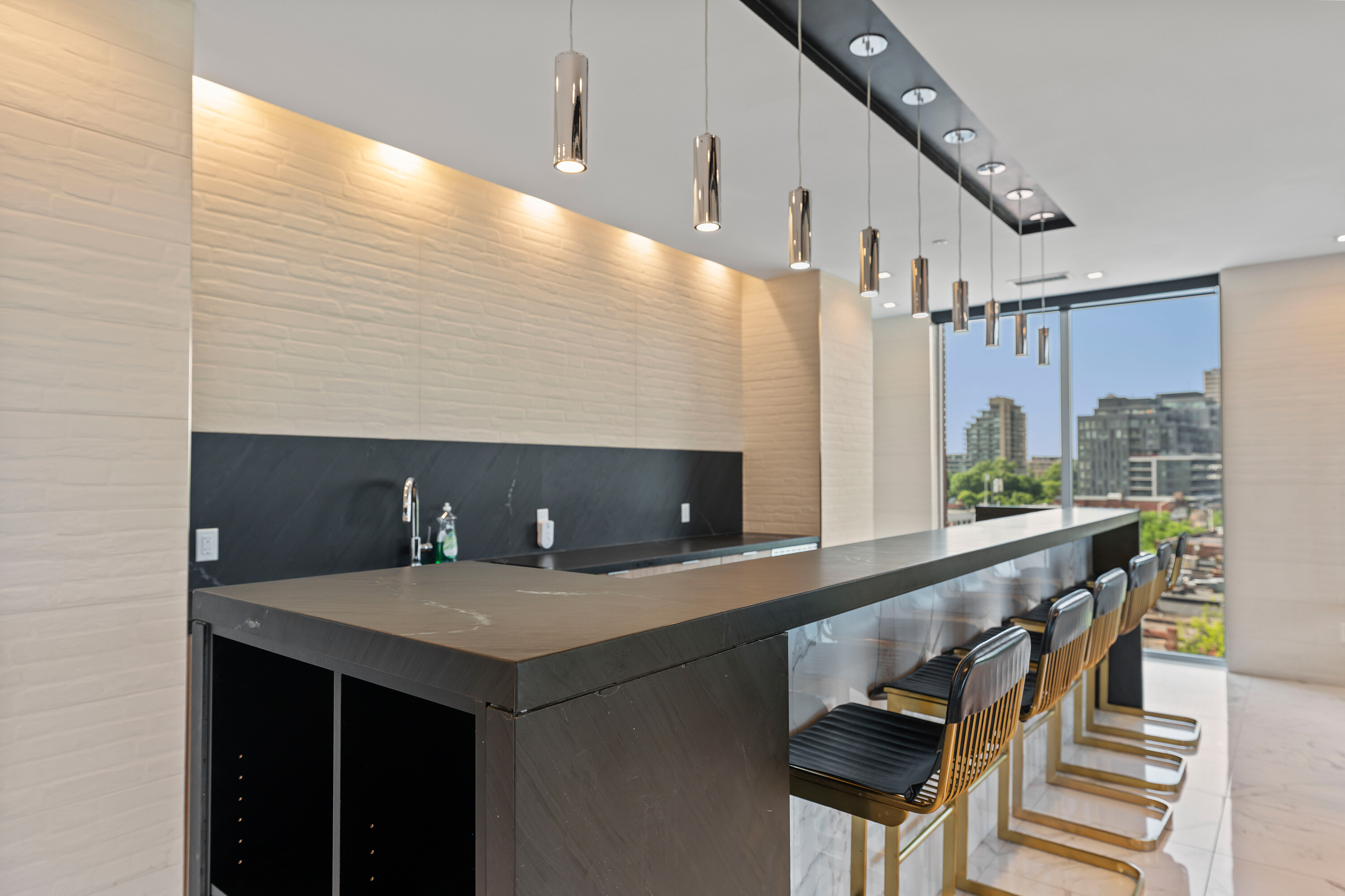  Modern Condo Living - 物件實景