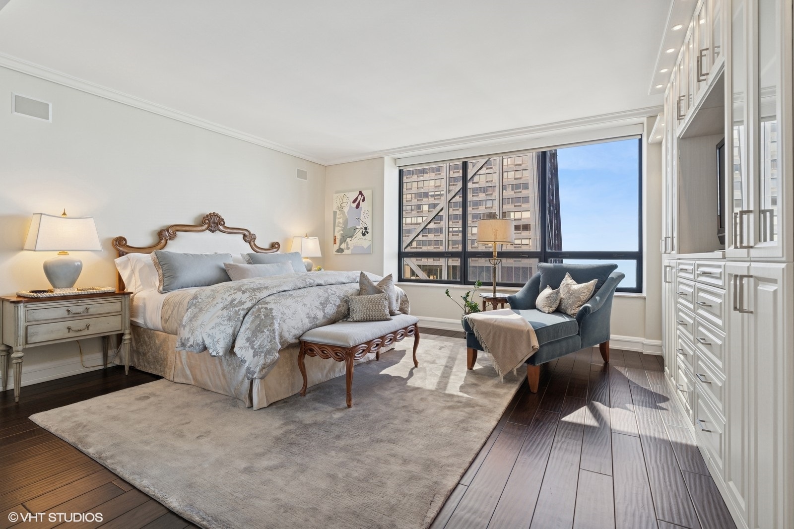 Chicago, Illinois, 60611, United States, 3 Bedrooms Bedrooms, ,3 BathroomsBathrooms,Residential,For Sale,1941703
