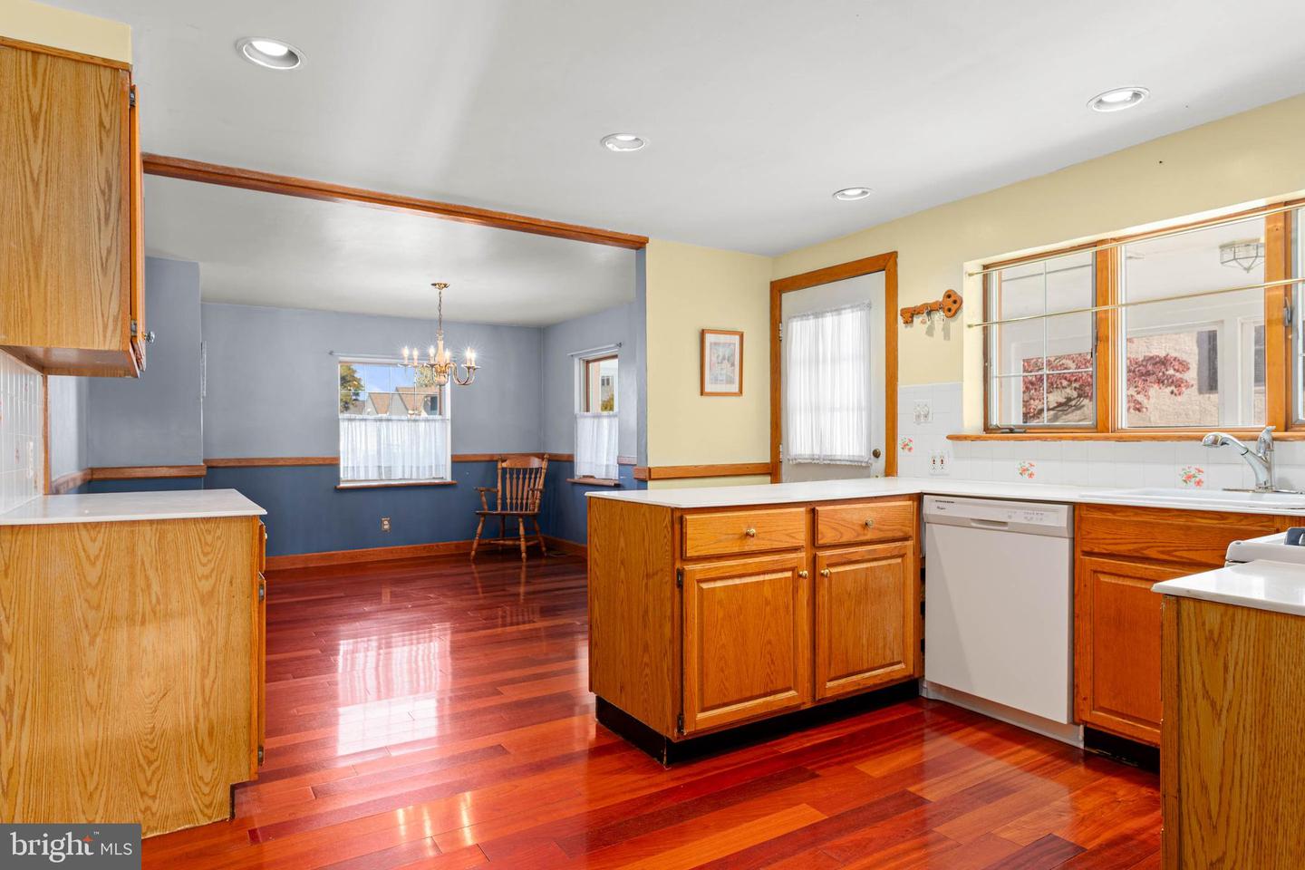 Conshohocken, Pennsylvania, 19428, United States, 4 Bedrooms Bedrooms, ,3 BathroomsBathrooms,Residential,For Sale,2003436