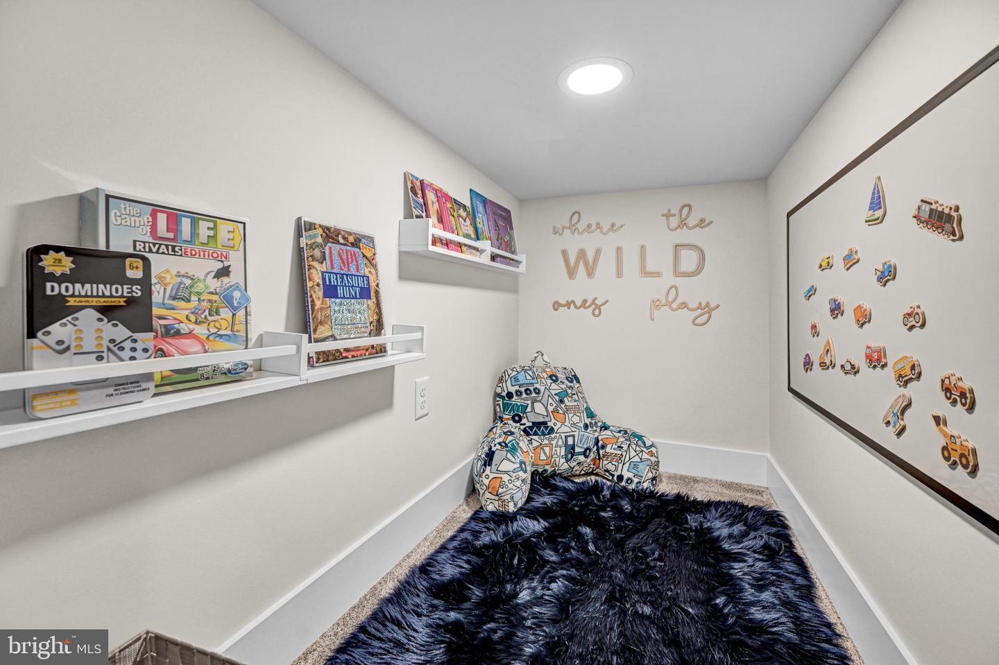 705 Oxford Drive Unit 39, York, Pennsylvania, 17406, United States, 4 Bedrooms Bedrooms, ,5 BathroomsBathrooms,Residential,For Sale,705 Oxford Drive Unit 39,1628330