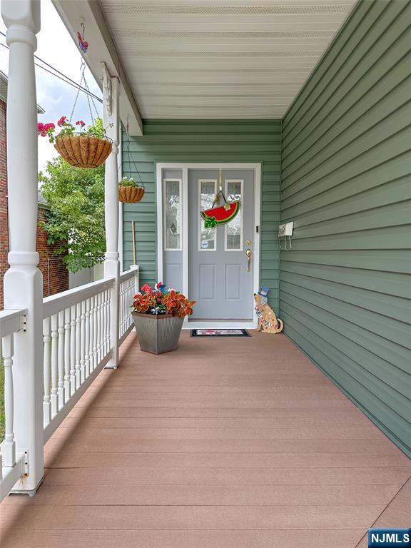 Kearny, New Jersey, 07032, United States, 4 Bedrooms Bedrooms, ,2 BathroomsBathrooms,Residential,For Sale,1928584