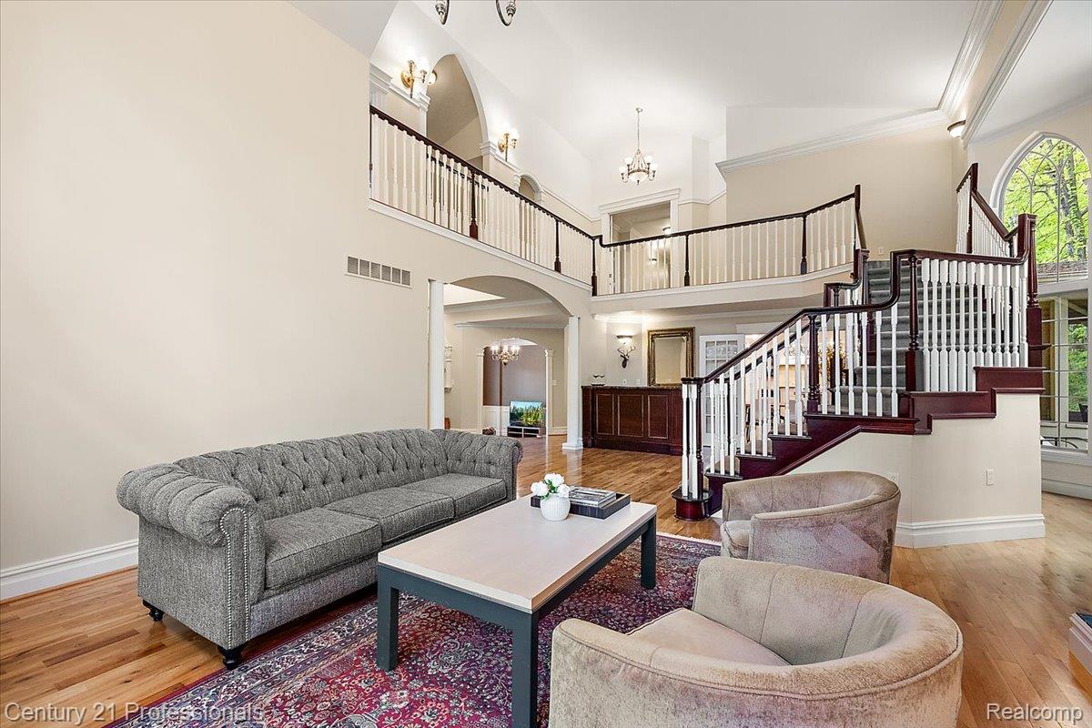 Clarkston, Michigan, 48346, United States, 4 Bedrooms Bedrooms, ,7 BathroomsBathrooms,Residential,For Sale,2048841