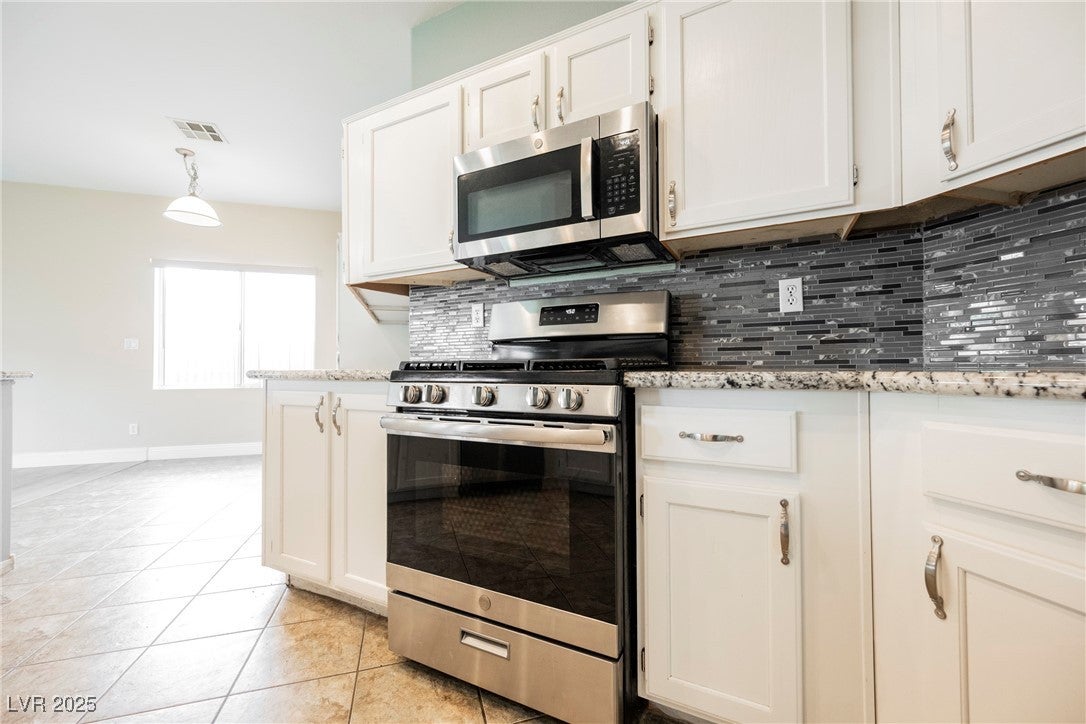 Henderson, Nevada, 89015, United States, 5 Bedrooms Bedrooms, ,2 BathroomsBathrooms,Residential,For Sale,1976773