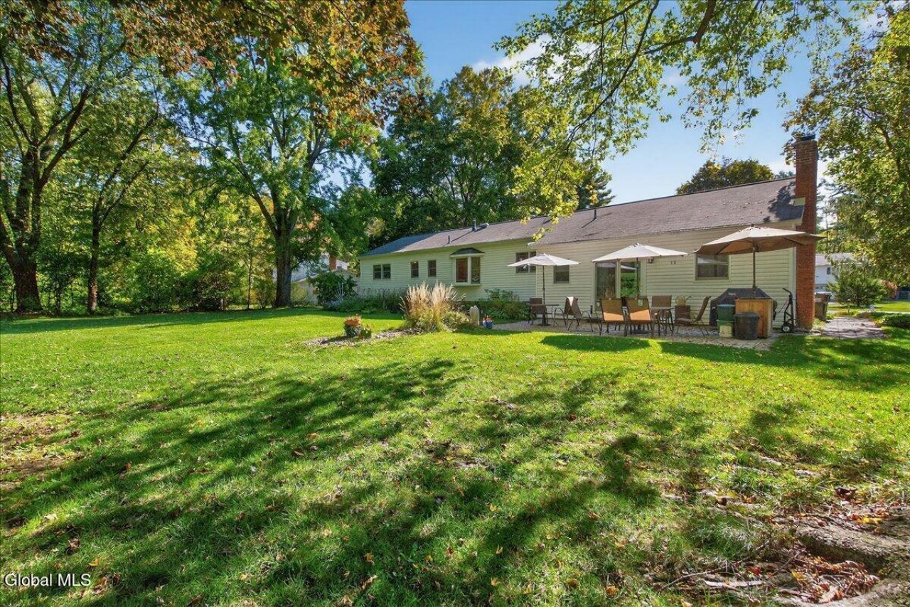 Clifton Park, New York, 12065, United States, 4 Bedrooms Bedrooms, ,3 BathroomsBathrooms,Residential,For Sale,1968691