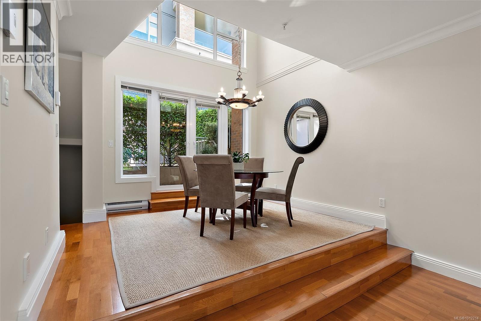 VICTORIA, British Columbia, V9A 7M5, CA, 4 Bedrooms Bedrooms, ,4 BathroomsBathrooms,Residential,For Sale,1947216