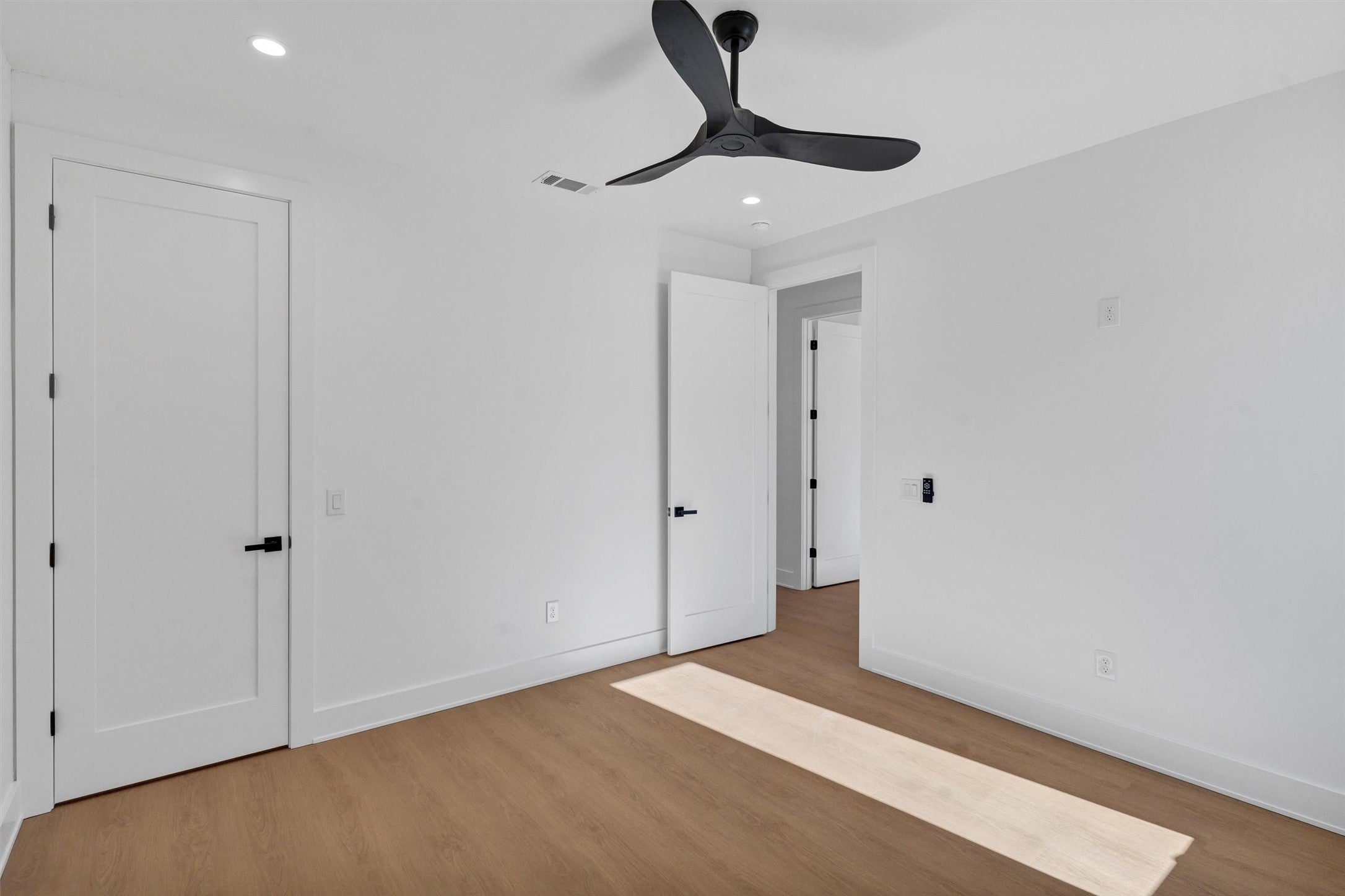 Graford, Texas, 76449, United States, 3 Bedrooms Bedrooms, ,2 BathroomsBathrooms,Residential,For Sale,2005673