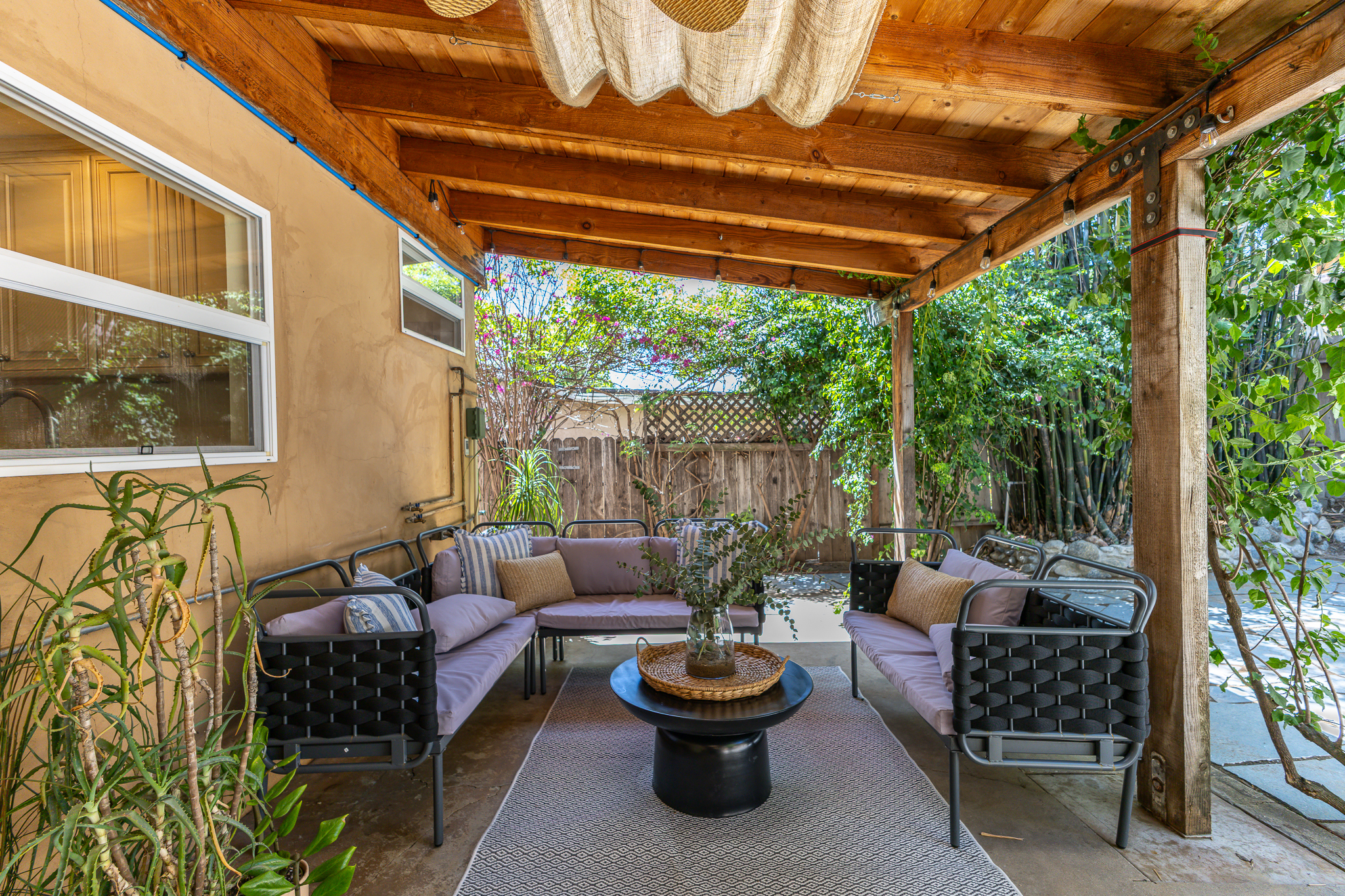  927 Pine Grove Ave - 物件實景