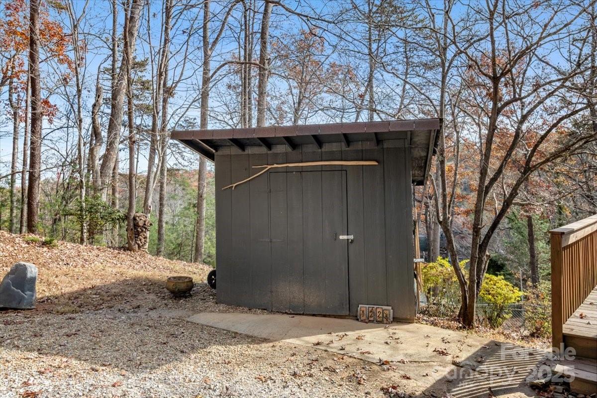 Nebo, North Carolina, 28761, United States, 3 Bedrooms Bedrooms, ,2 BathroomsBathrooms,Residential,For Sale,1999894