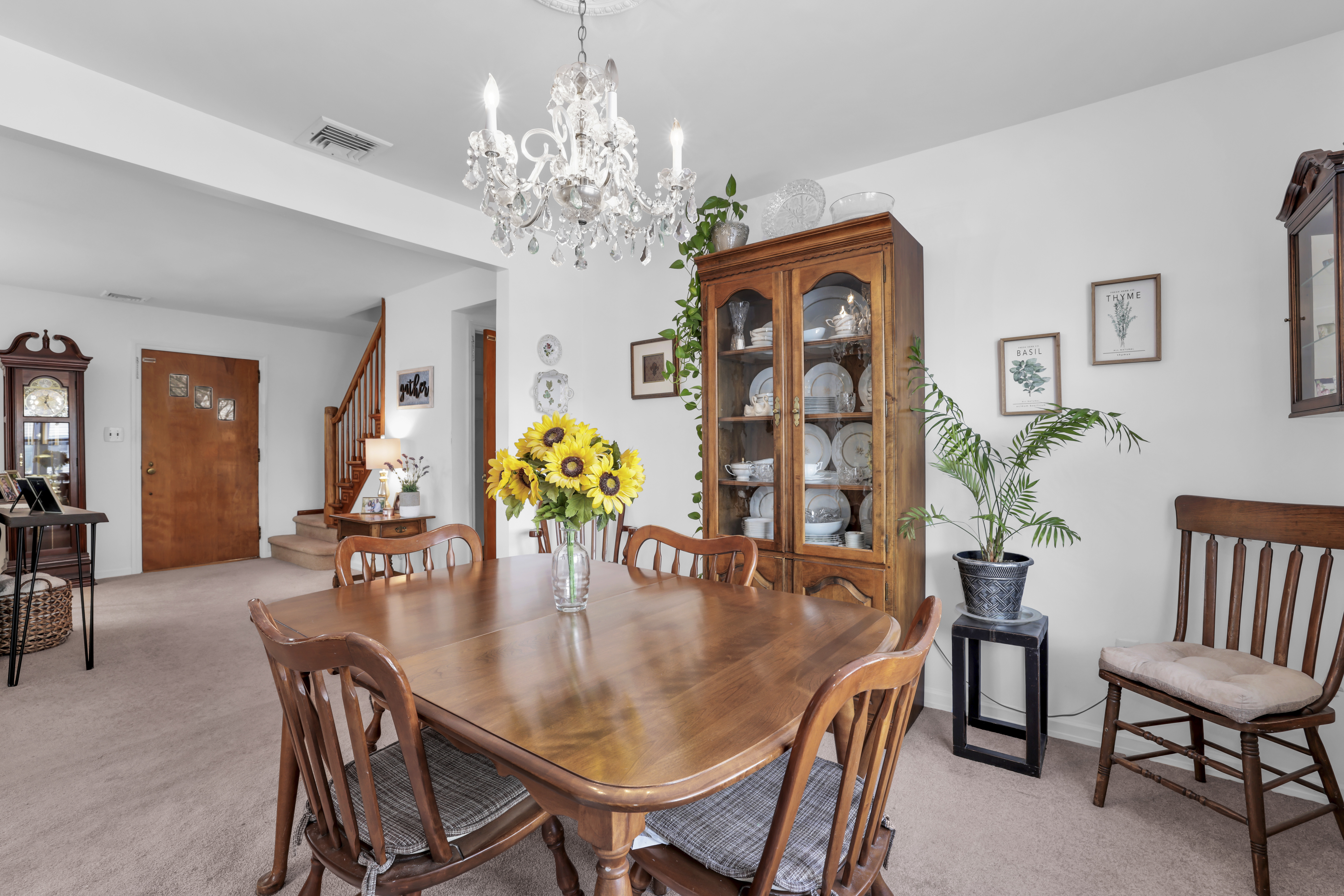 Pompton Plains, New Jersey, 07444, United States, 4 Bedrooms Bedrooms, ,3 BathroomsBathrooms,Residential,For Sale,2007489