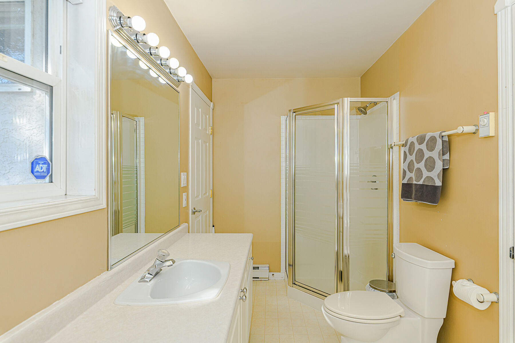  Bright Open Townhome - 物件實景