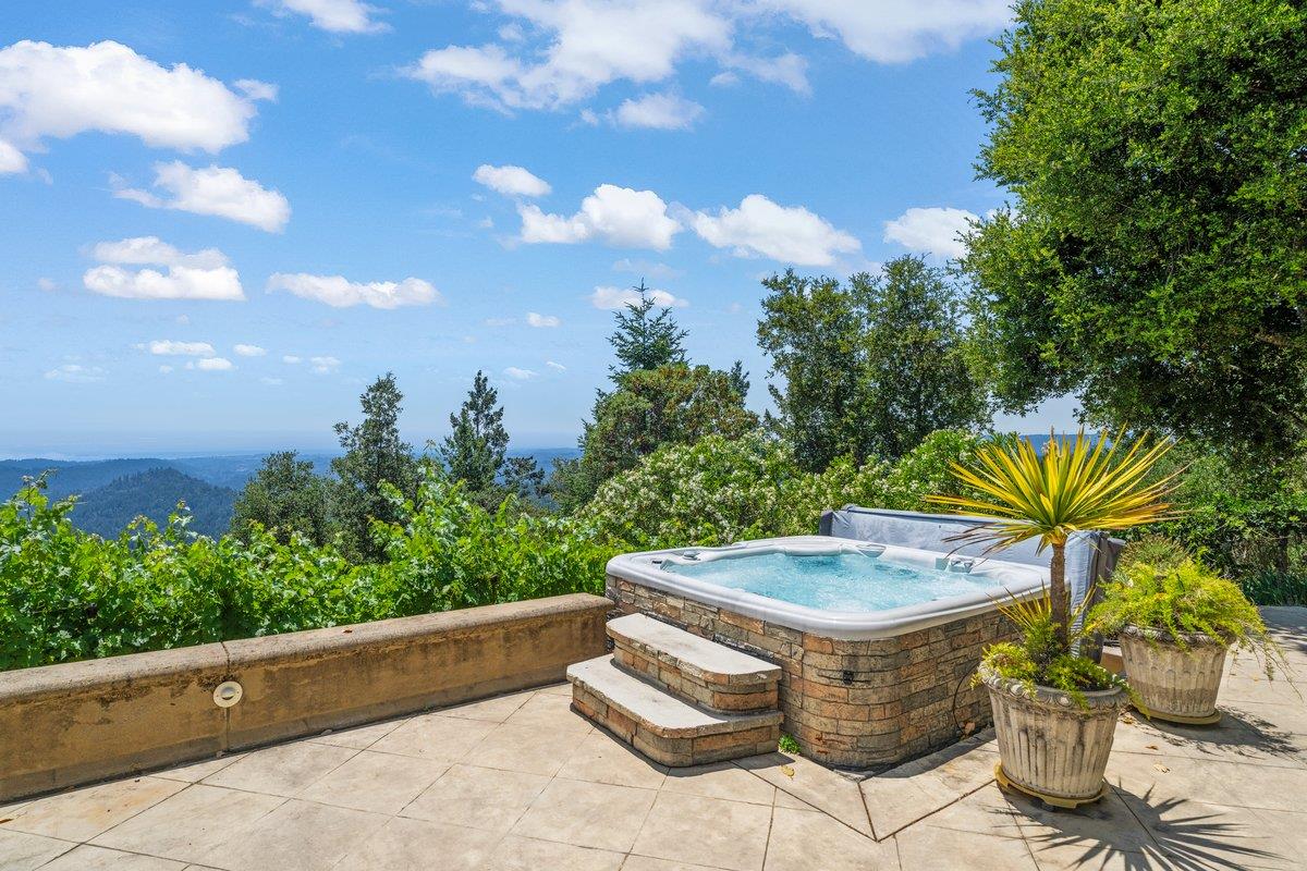 Los Gatos, California, 95033, United States, 5 Bedrooms Bedrooms, ,4 BathroomsBathrooms,Residential,For Sale,1744780