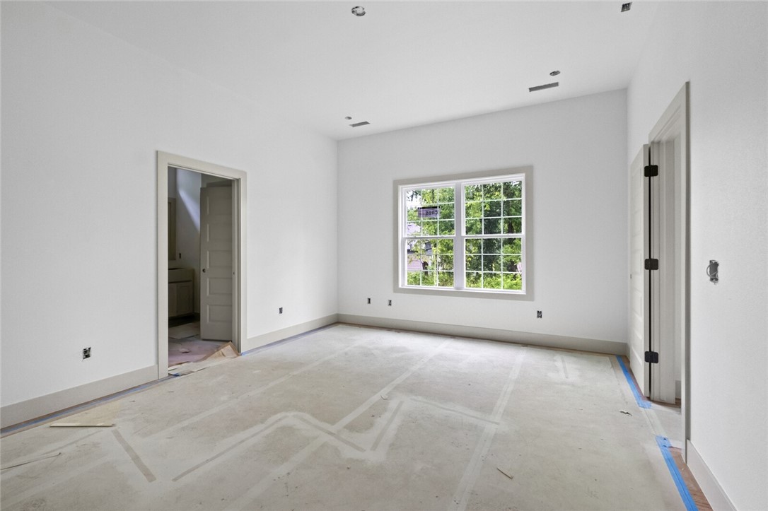 Bella Vista, Arkansas, 72715, United States, 3 Bedrooms Bedrooms, ,3 BathroomsBathrooms,Residential,For Sale,1897154