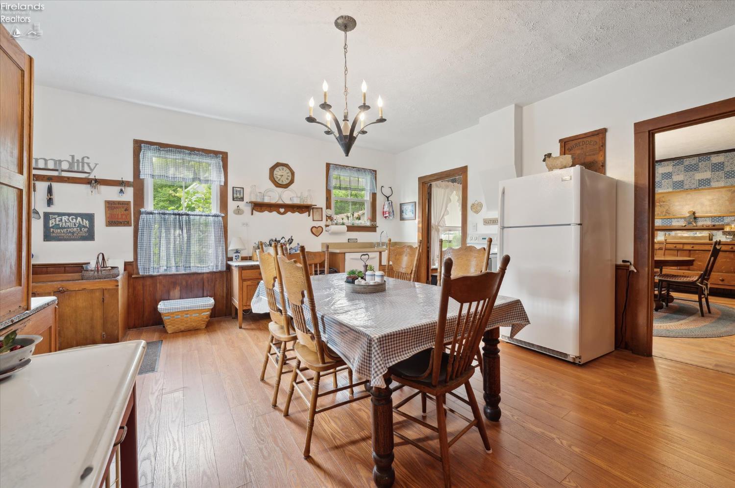 Put-In-Bay, Ohio, 43456, United States, 4 Bedrooms Bedrooms, ,2 BathroomsBathrooms,Residential,For Sale,1983936