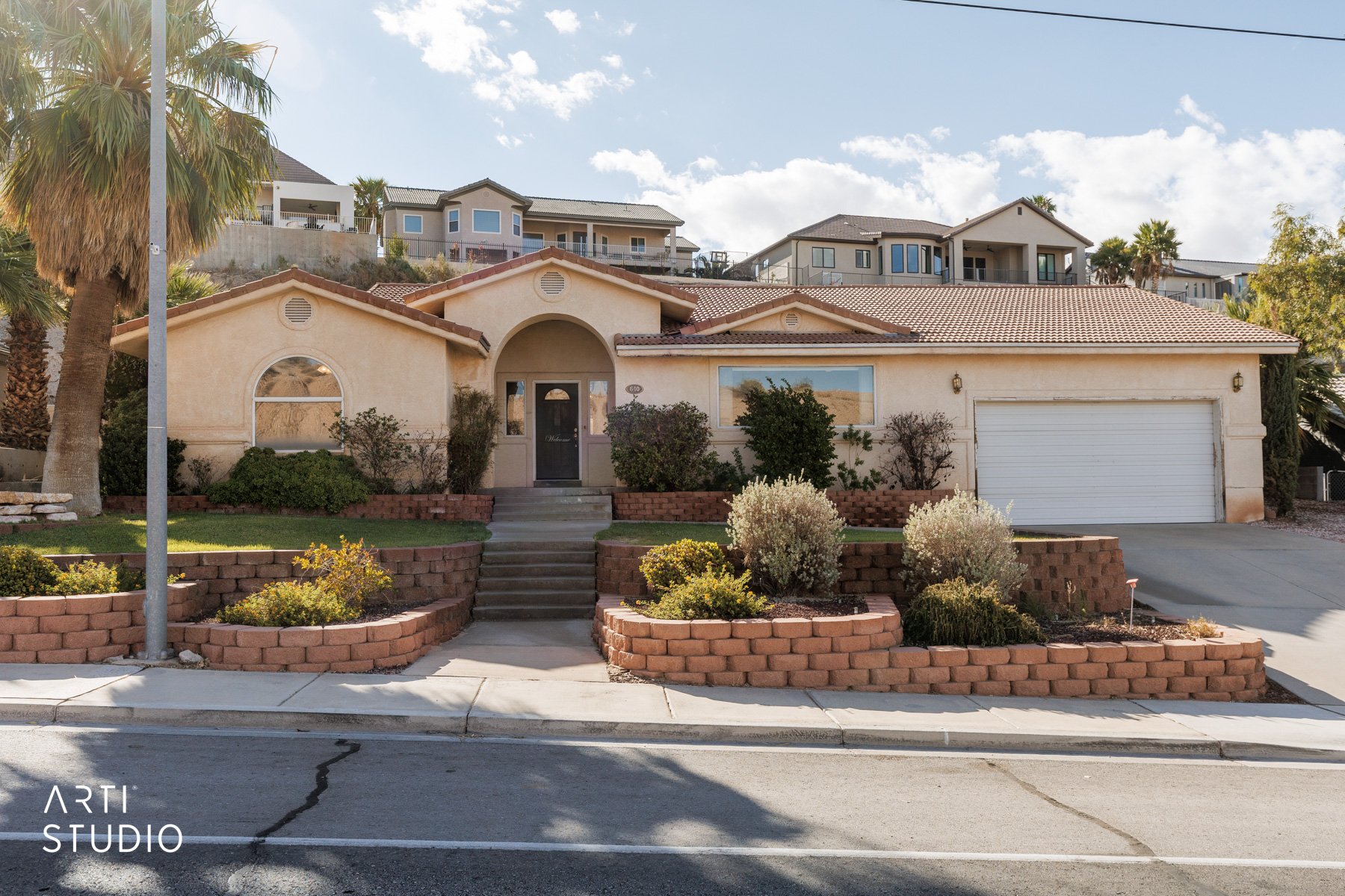 Hillside Dr, Mesquite, NV 89027