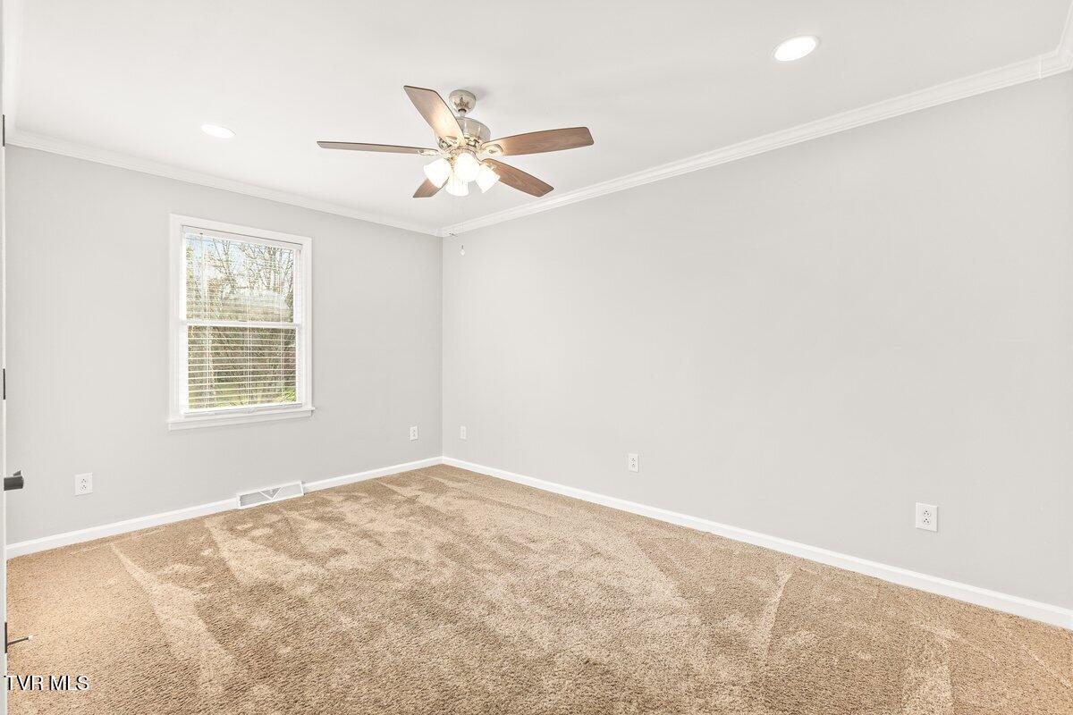 Gray, Tennessee, 37615, United States, 4 Bedrooms Bedrooms, ,3 BathroomsBathrooms,Residential,For Sale,1979136