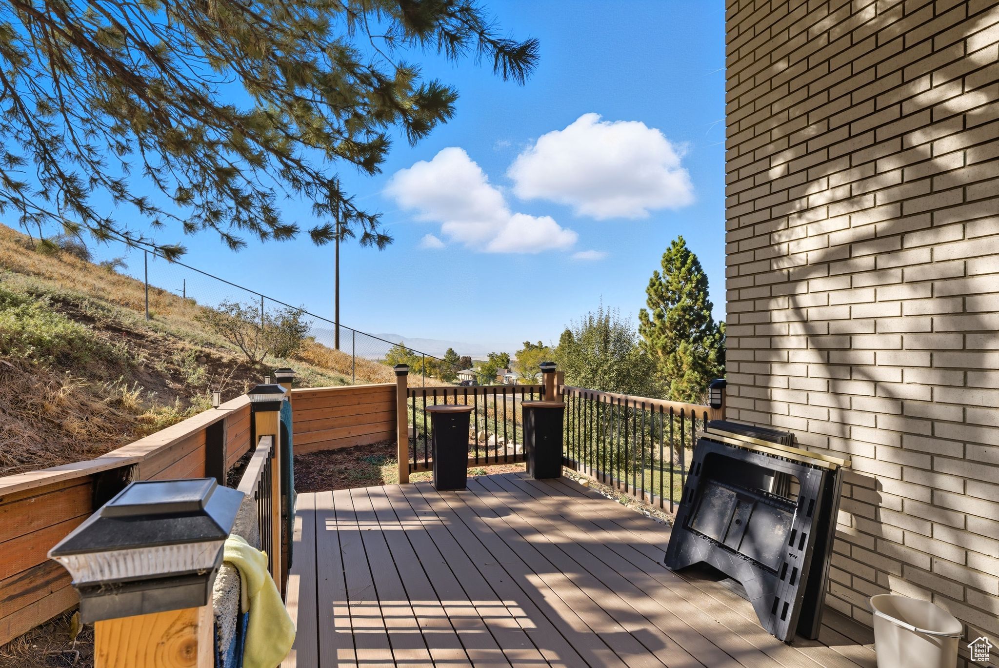 Tooele, Utah, 84074, United States, 4 Bedrooms Bedrooms, ,4 BathroomsBathrooms,Residential,For Sale,1989658