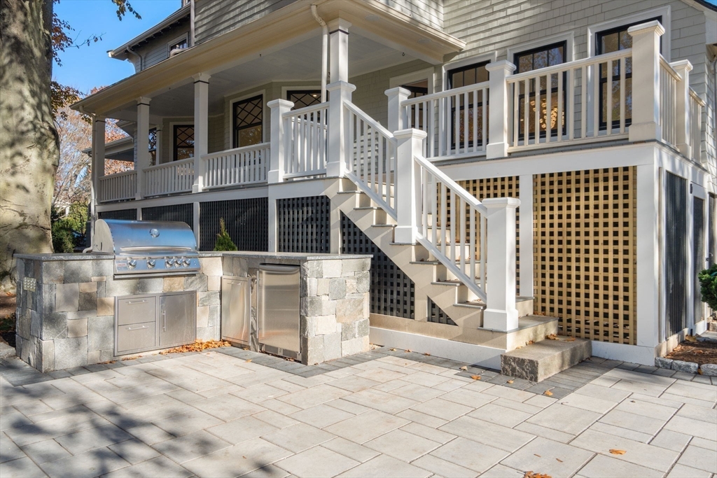 Newton, Massachusetts, 02465, United States, 6 Bedrooms Bedrooms, ,7 BathroomsBathrooms,Residential,For Sale,1995687