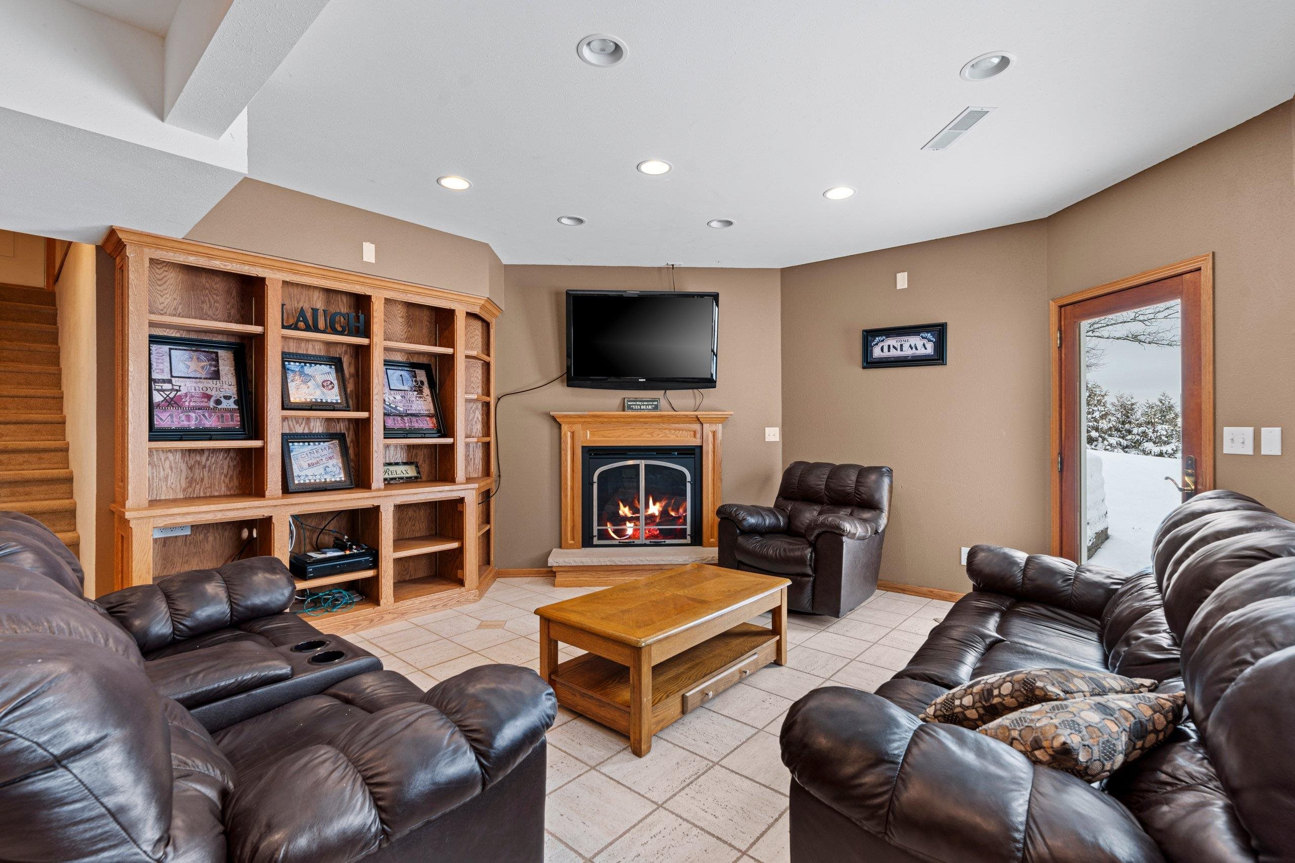 CHILTON, Wisconsin, 53014, United States, 5 Bedrooms Bedrooms, ,6 BathroomsBathrooms,Residential,For Sale,1927210