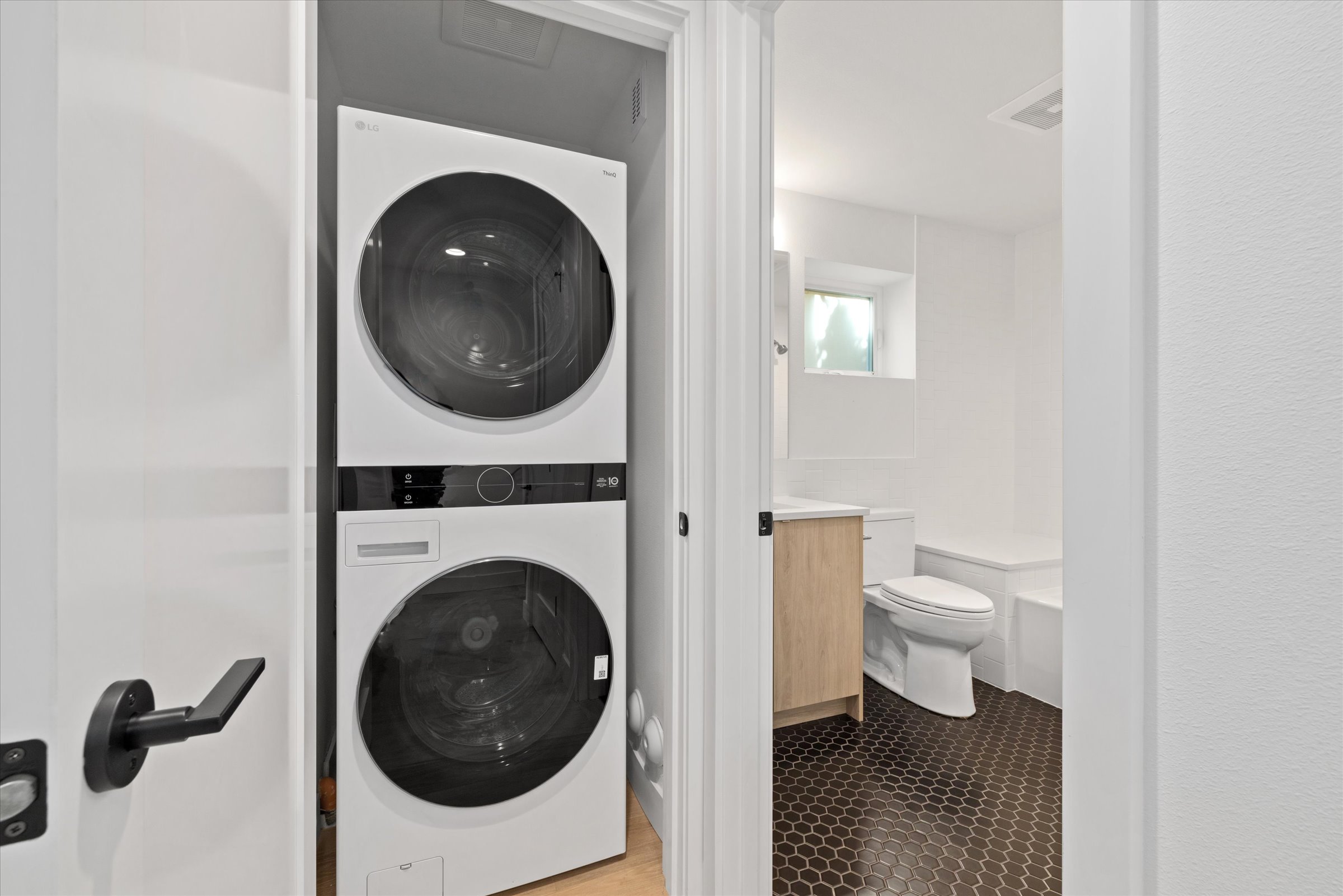  2011 Dexter Ave N Unit #A, Seattle, WA 98109 - 物件實景